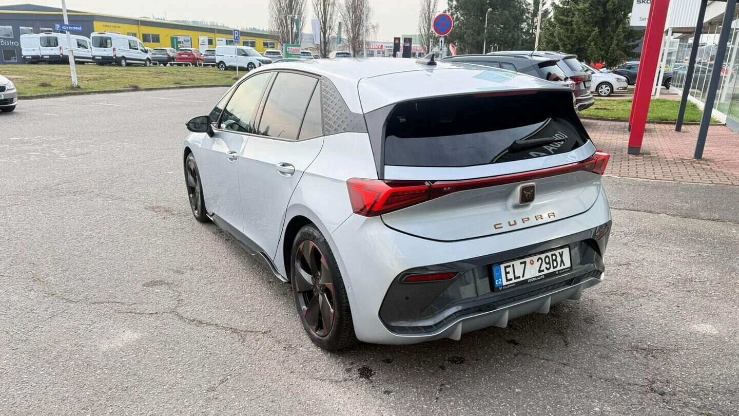 Cupra Born, e-Boost 77 kWh / 231k 170 kW - fotka 6