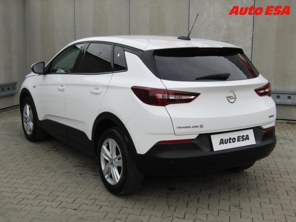Opel Grandland X, 1.2 PT,Edition - fotka 6