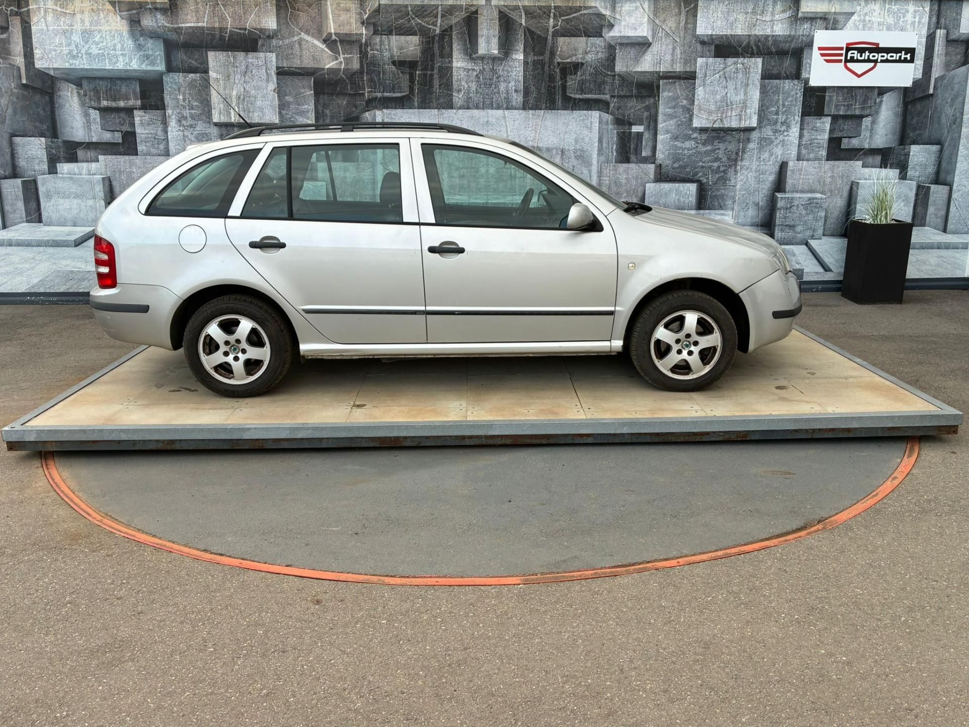 Škoda Fabia, 1.9TDi, 74KW,KŮŽE,TEMP.VYH.SED - fotka 5