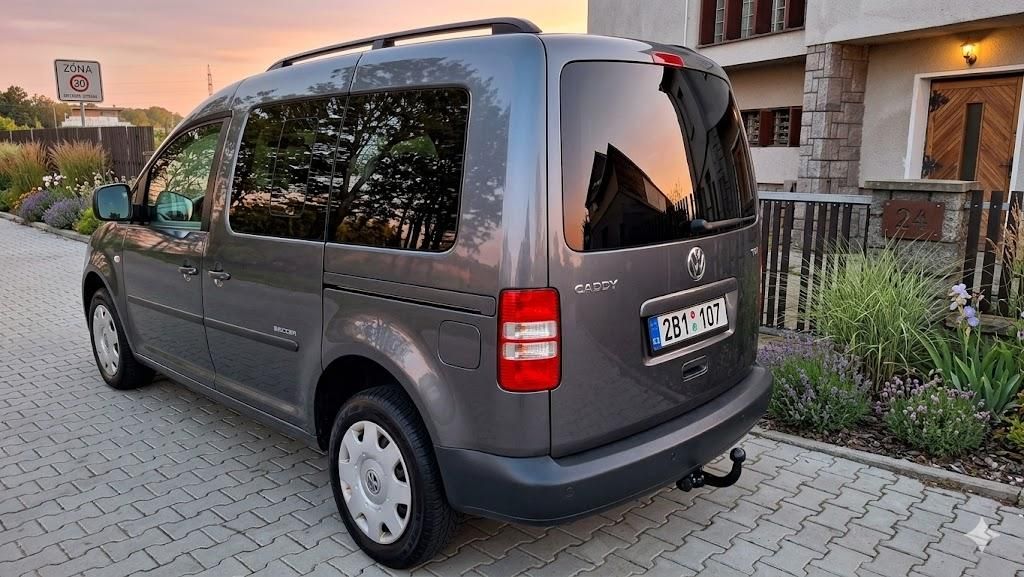 Volkswagen Caddy, maxi 4x4 servisní historie - fotka 3