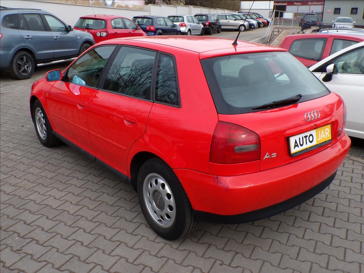 Audi A3, 1,6 i  KLIMATIZACE - fotka 6