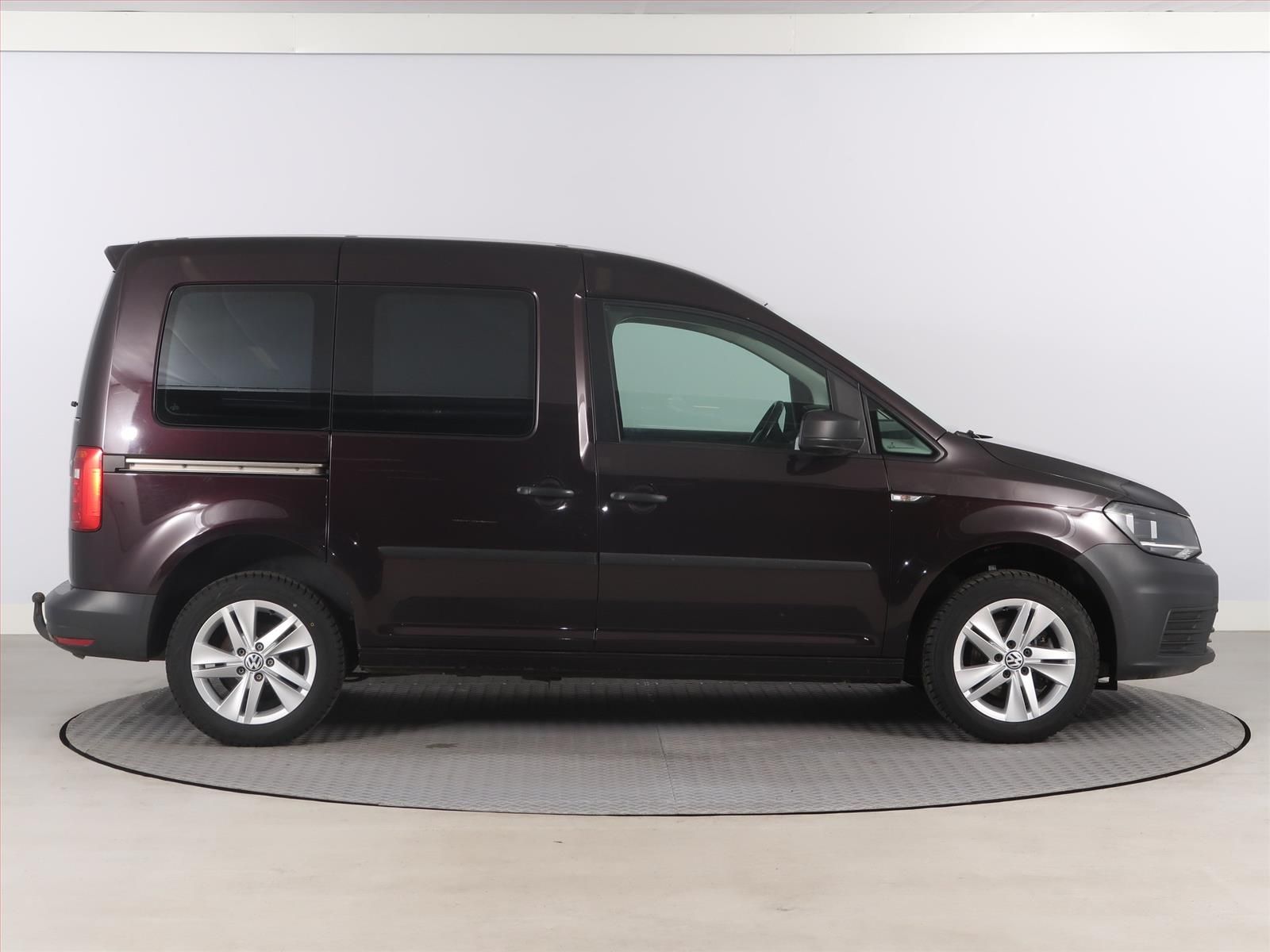Volkswagen Caddy, 2.0 TDI, 5Míst, Klima - fotka 6