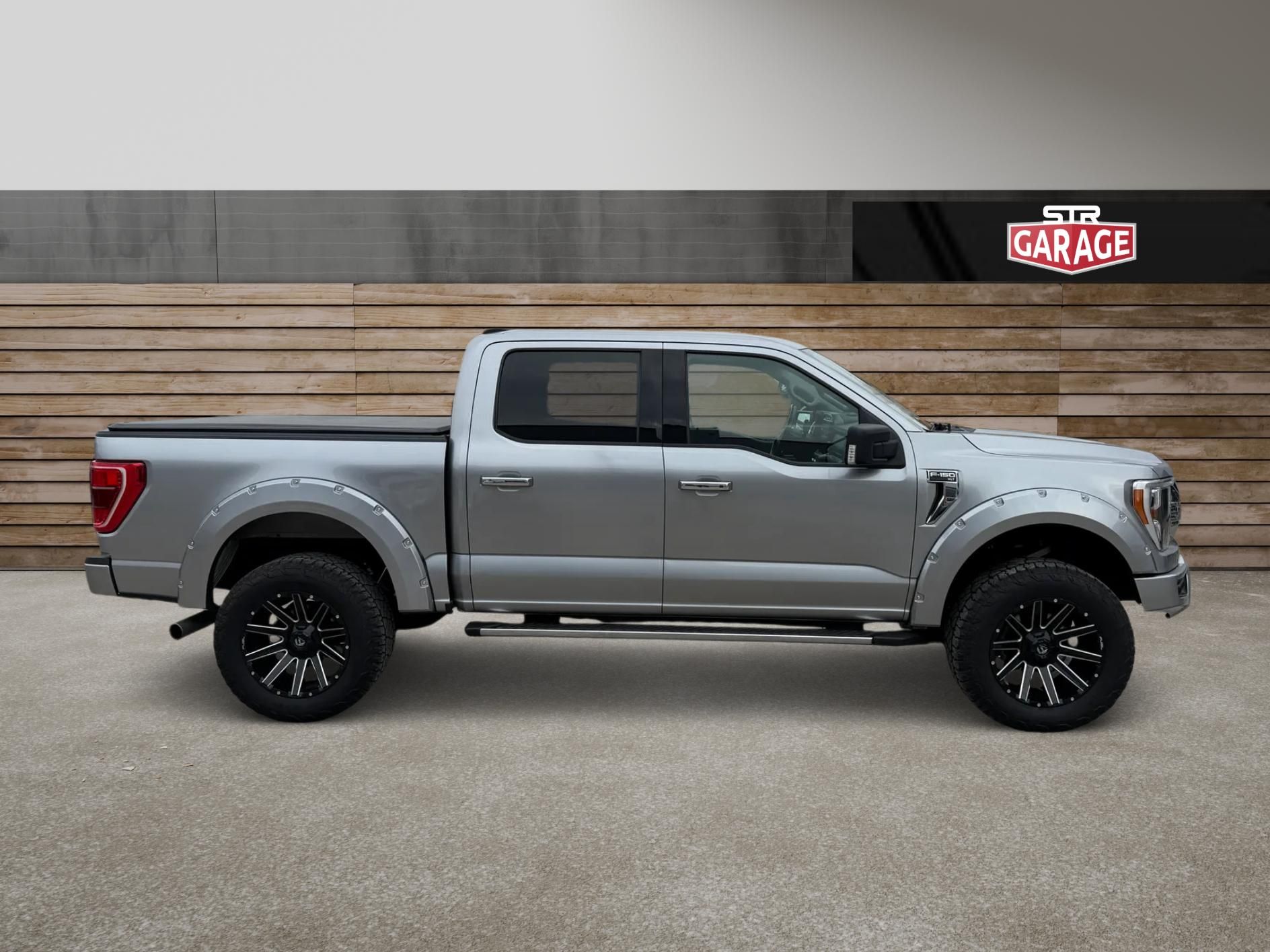 Ford F-150, + ROUGH COUNTRY + V8 + 6 míst - fotka 2