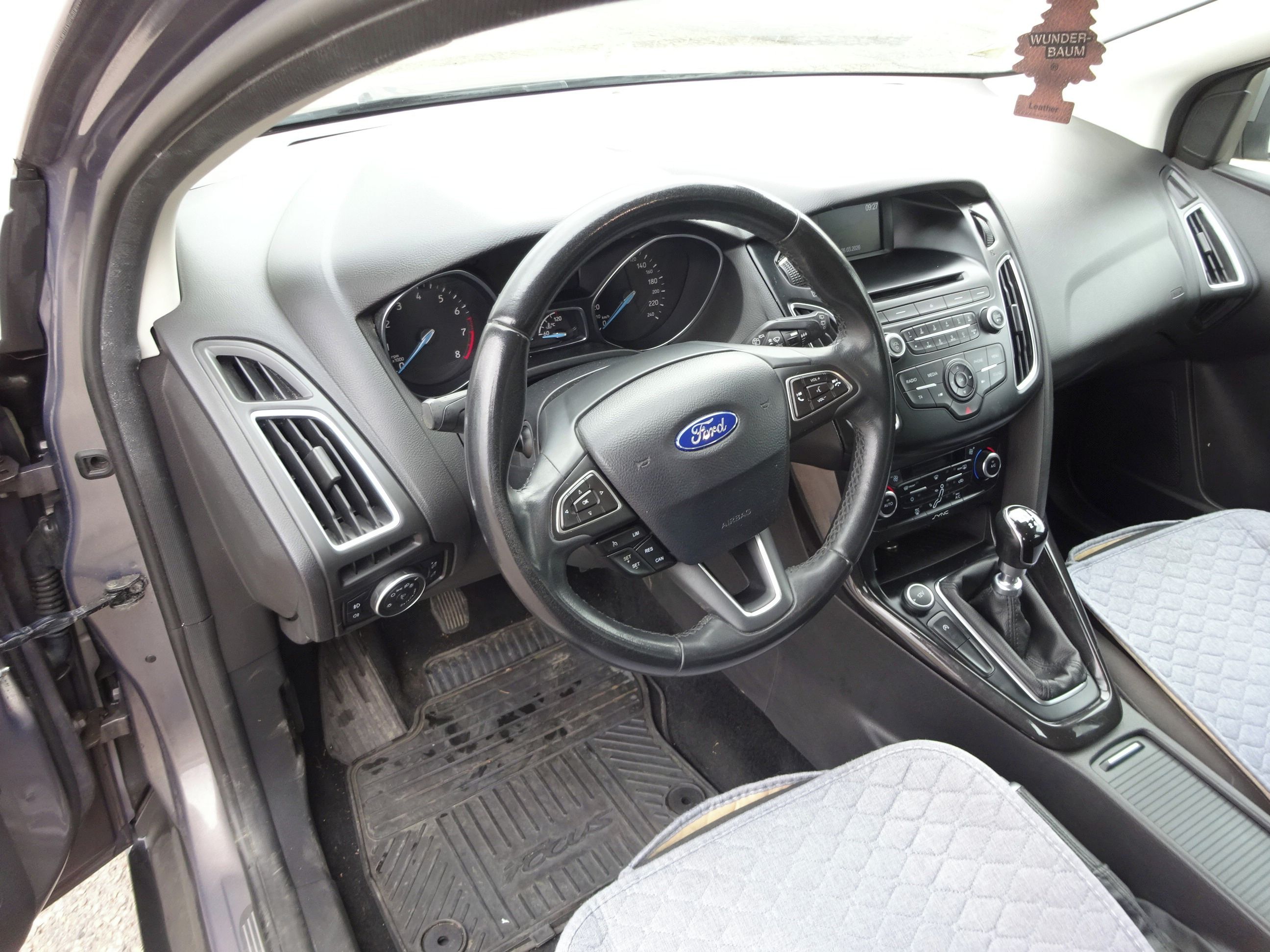 Ford Focus, 1.0i (92 KW) - fotka 5