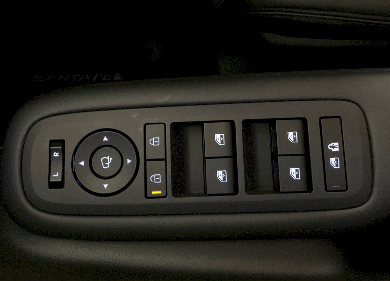 Hyundai Santa Fe, 1.6 T-GDI HEV Style Premium 4x - fotka 6