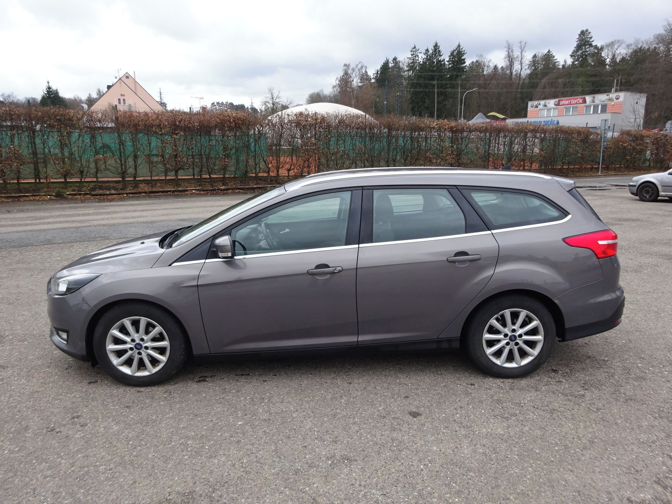 Ford Focus, 1.0i (92 KW) - fotka 2