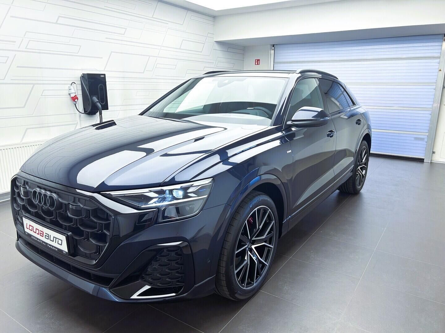 Audi Q8, SUV  50 TDI quattro 210 kW