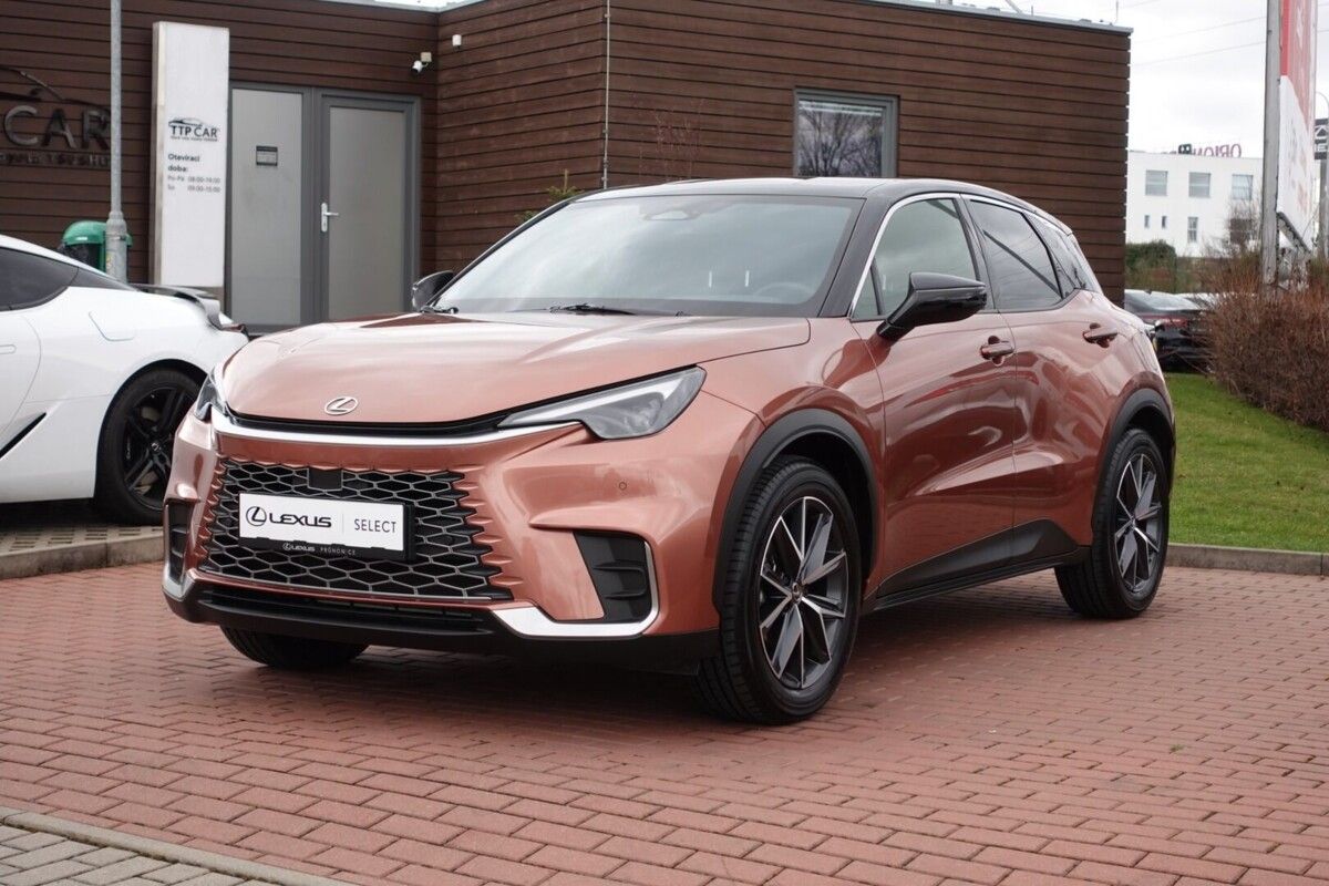 Lexus LBX, 1,5 HEV Emotion Tech FWD - fotka 2