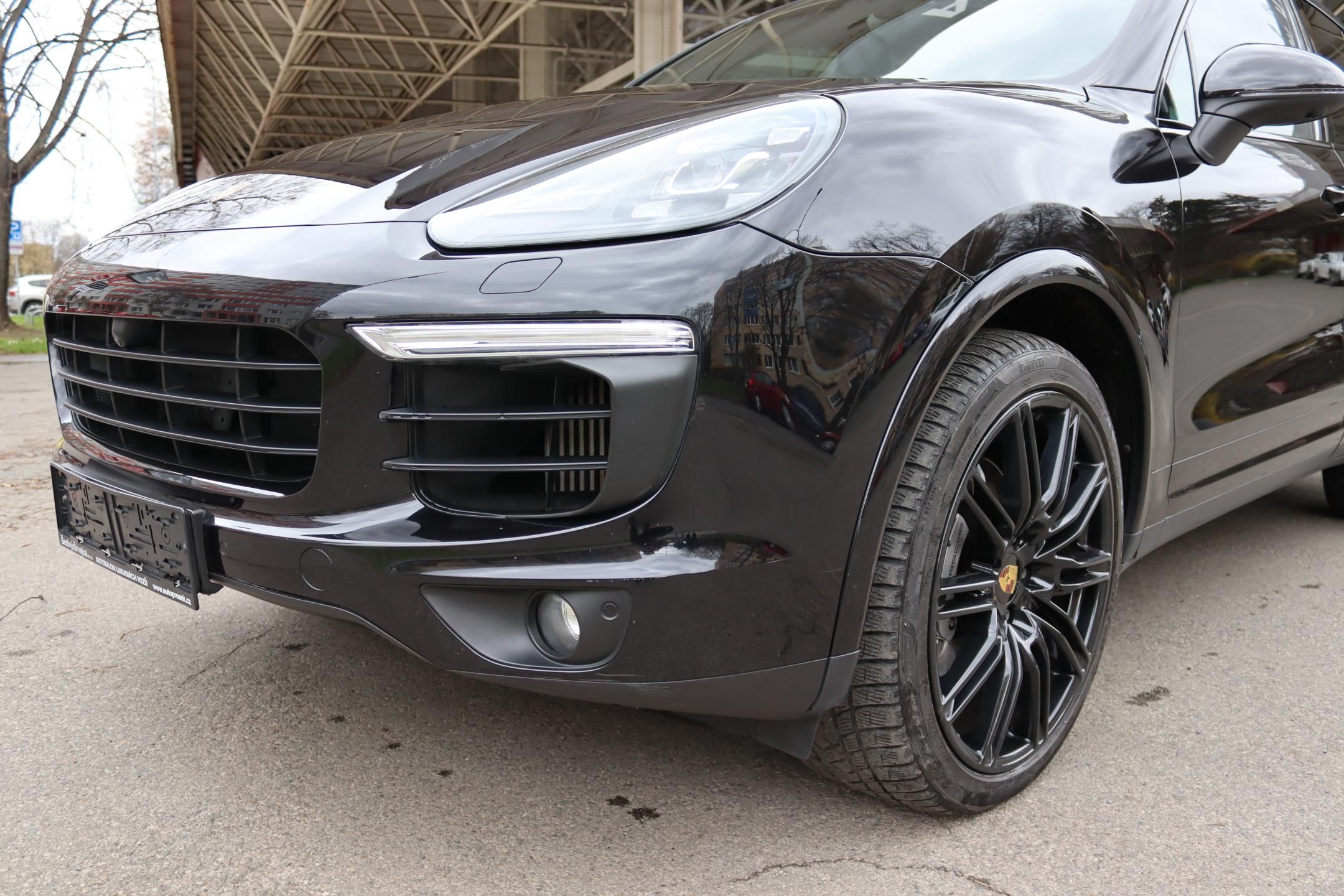Porsche Cayenne, S DIESEL 4.2 V8 283kW 4X4 DPH - fotka 5