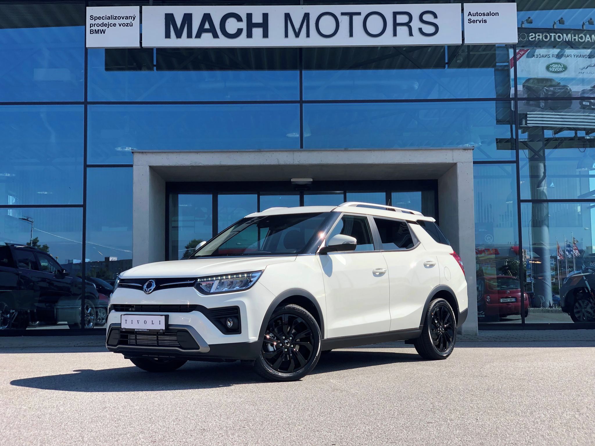 KGM Tivoli, Style Grand