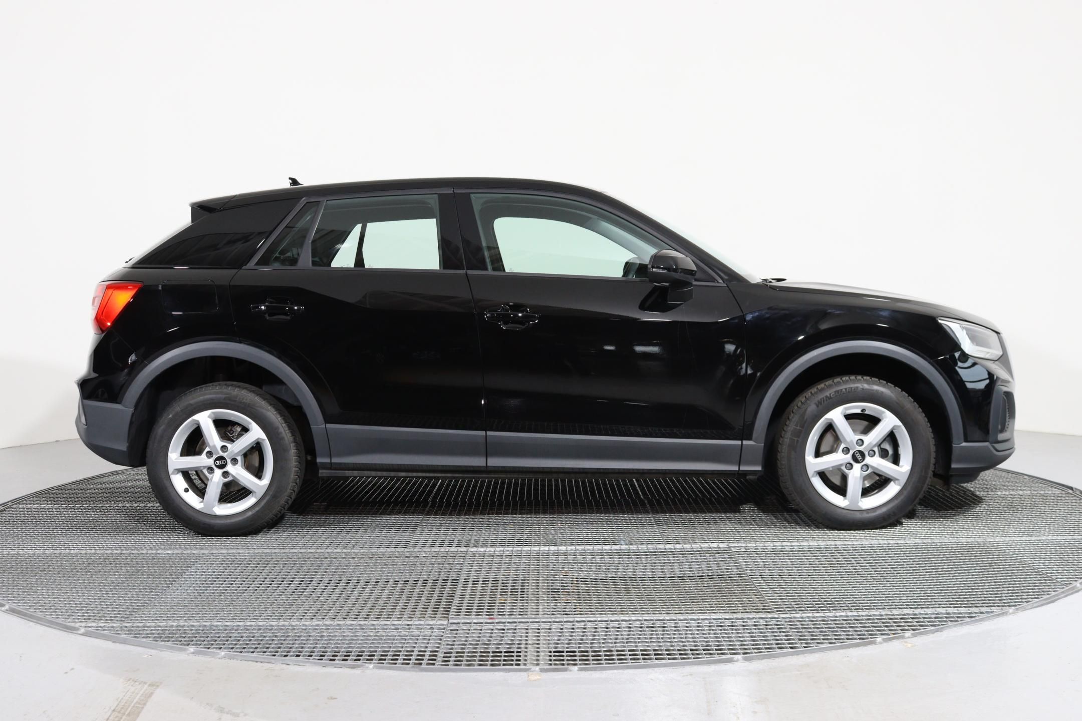 Audi Q2, 30 TFSI 81 kW - fotka 4