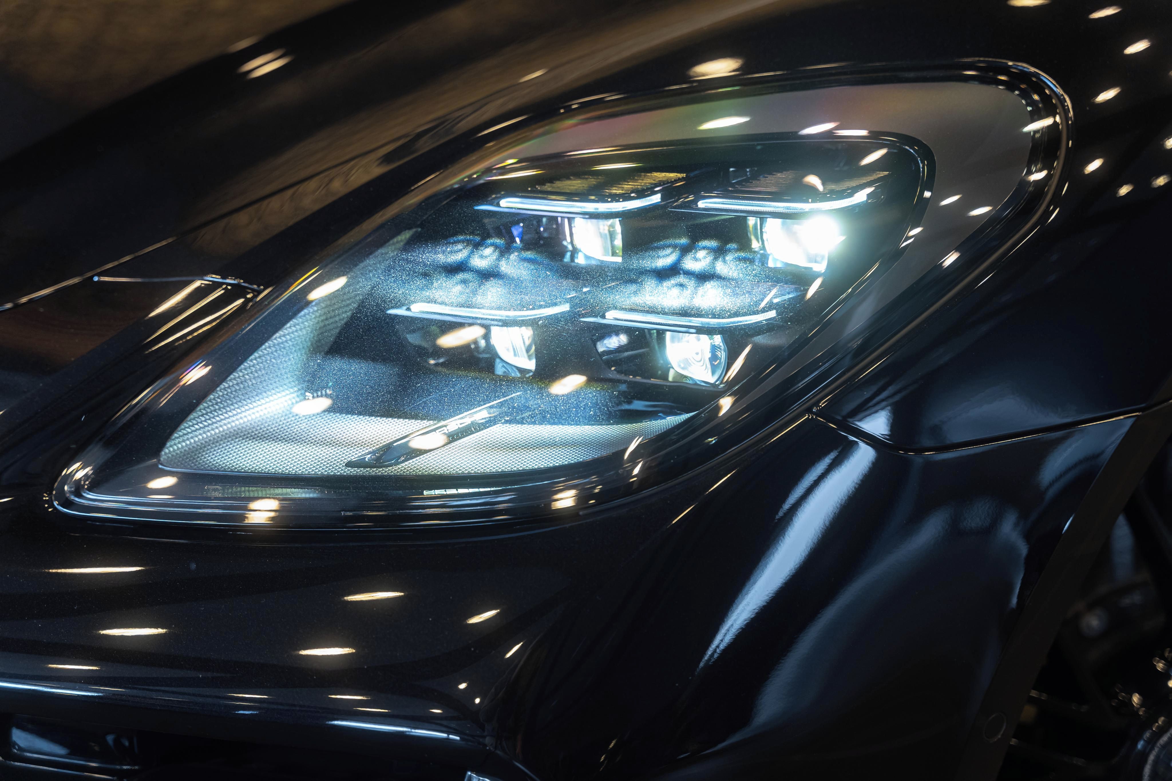 Porsche Panamera, GTS 4.0 V8 PDK PCCB PANO - fotka 2