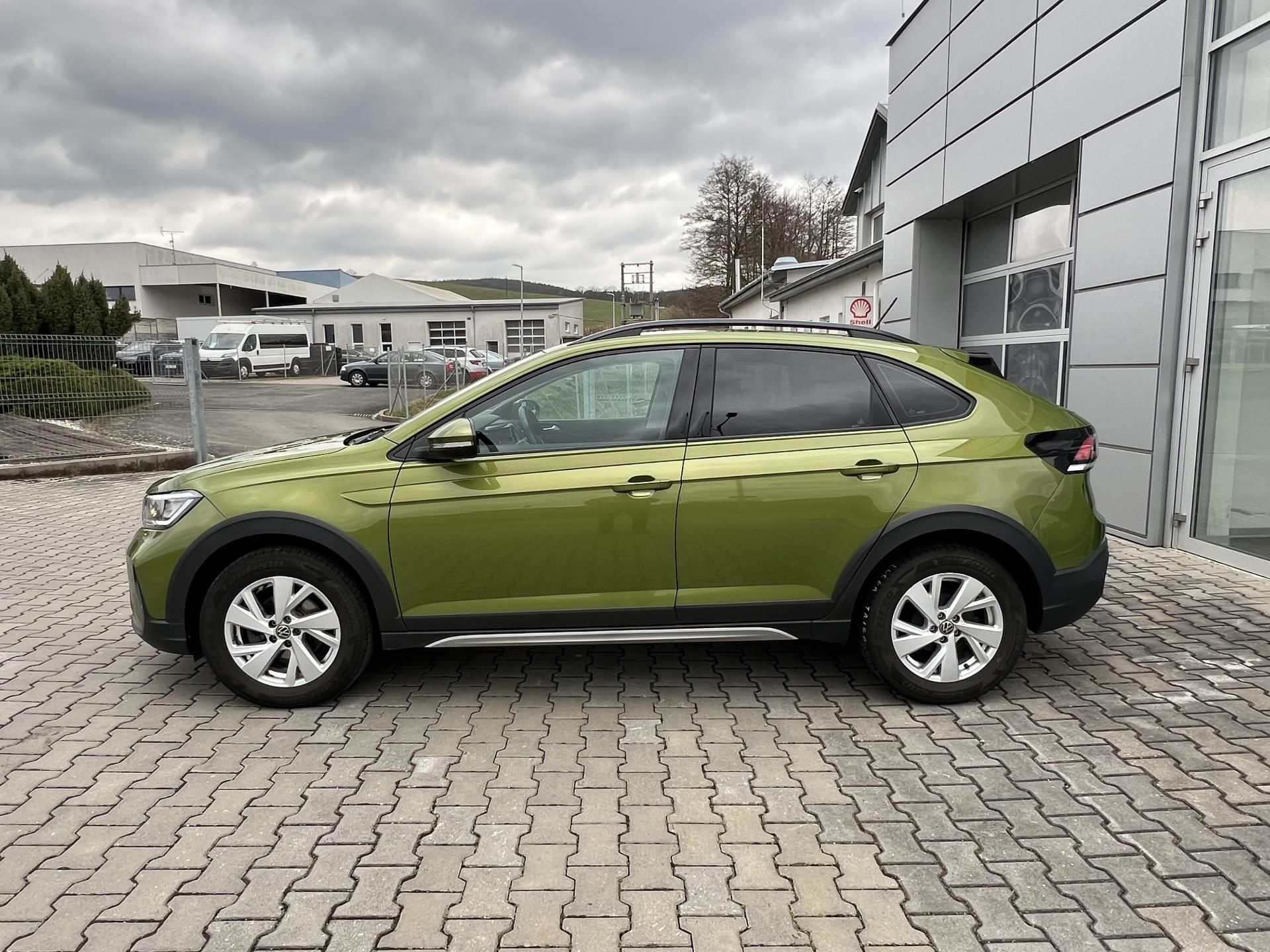 Volkswagen Taigo, 1.0 TSI, pěkný stav - fotka 2