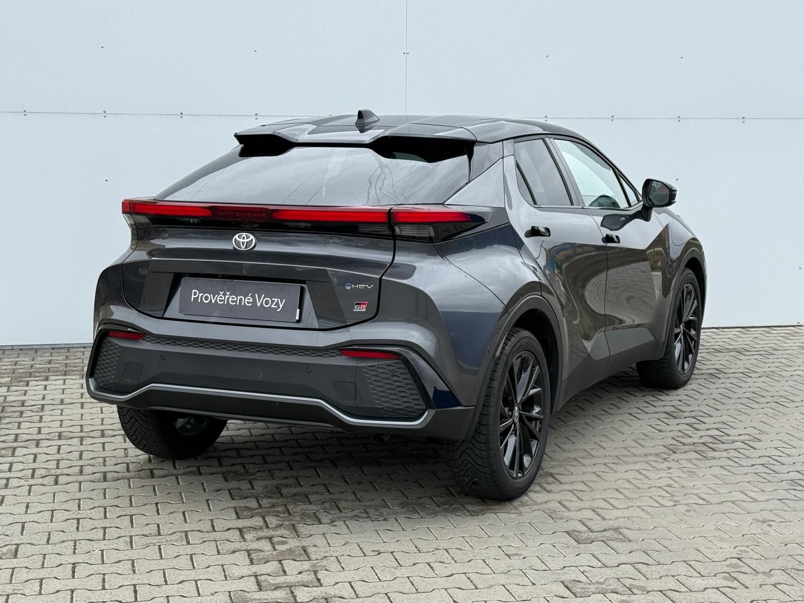 Toyota C-HR, 2,0 HEV e-CVT GR Sport - fotka 2