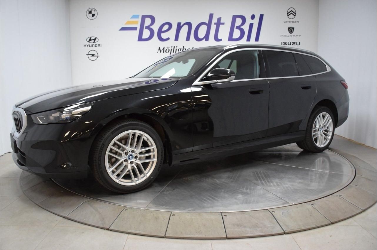 BMW Řada 5, 530e xDrive Touring Tažné