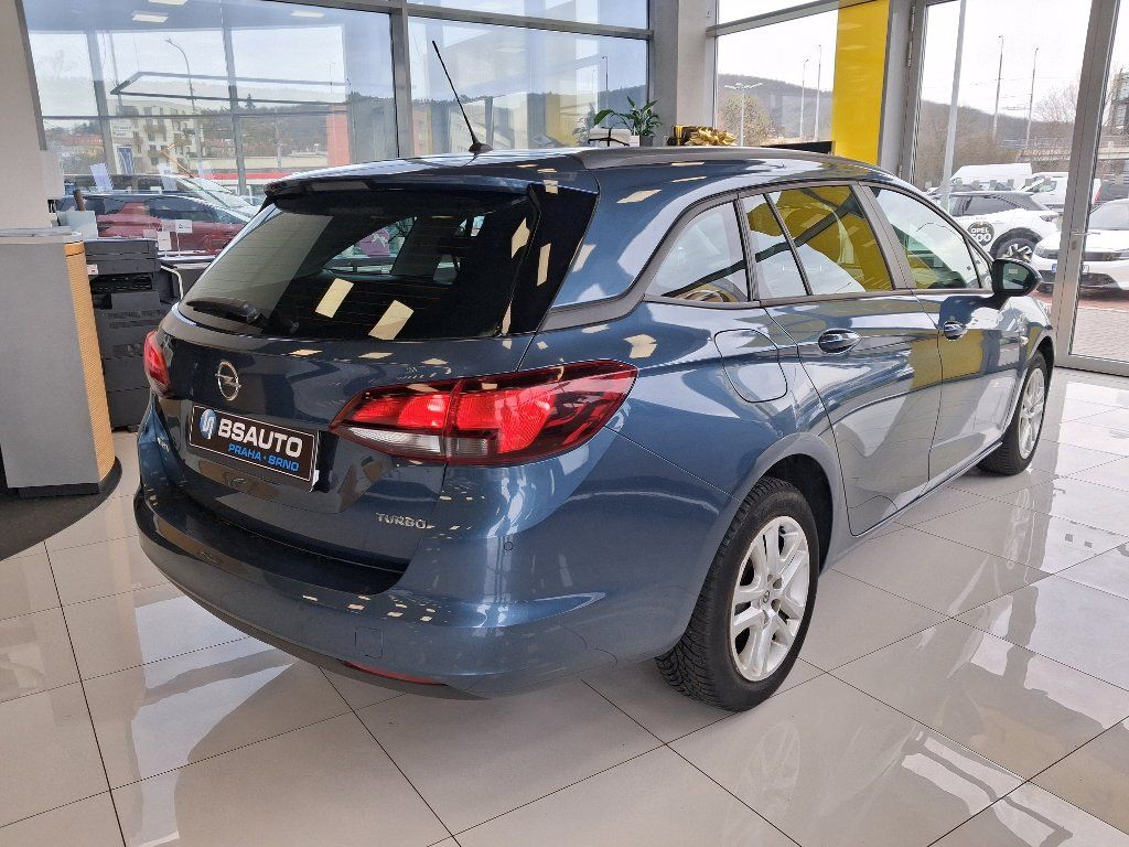 Opel Astra, 1.4T 92kW 2016 - fotka 6