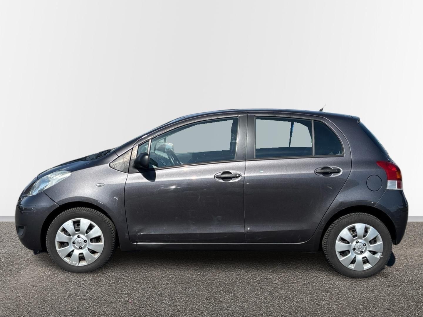 Toyota Yaris, 1.3 i / 74 kW - fotka 3