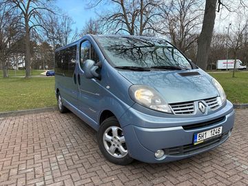 Renault Trafic 2,0cdi 8 míst