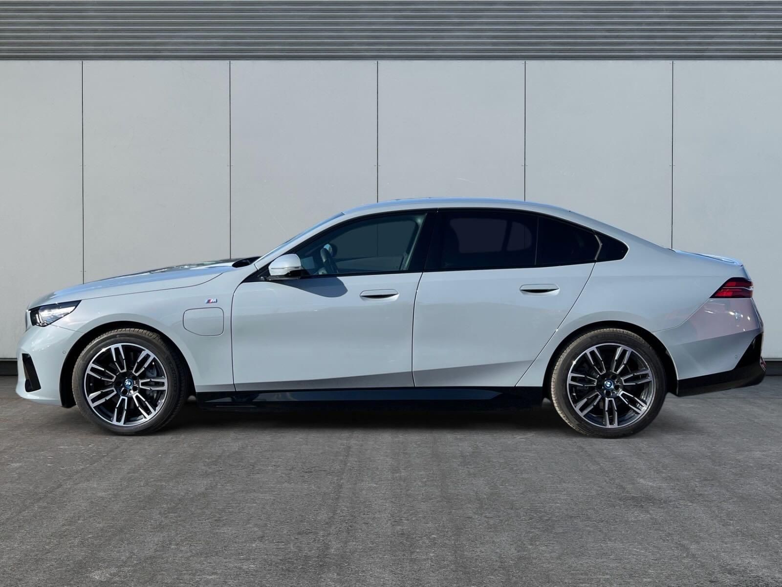 BMW Řada 5, 550e 360kW M-SPORT KŮŽE CZ DPH - fotka 2