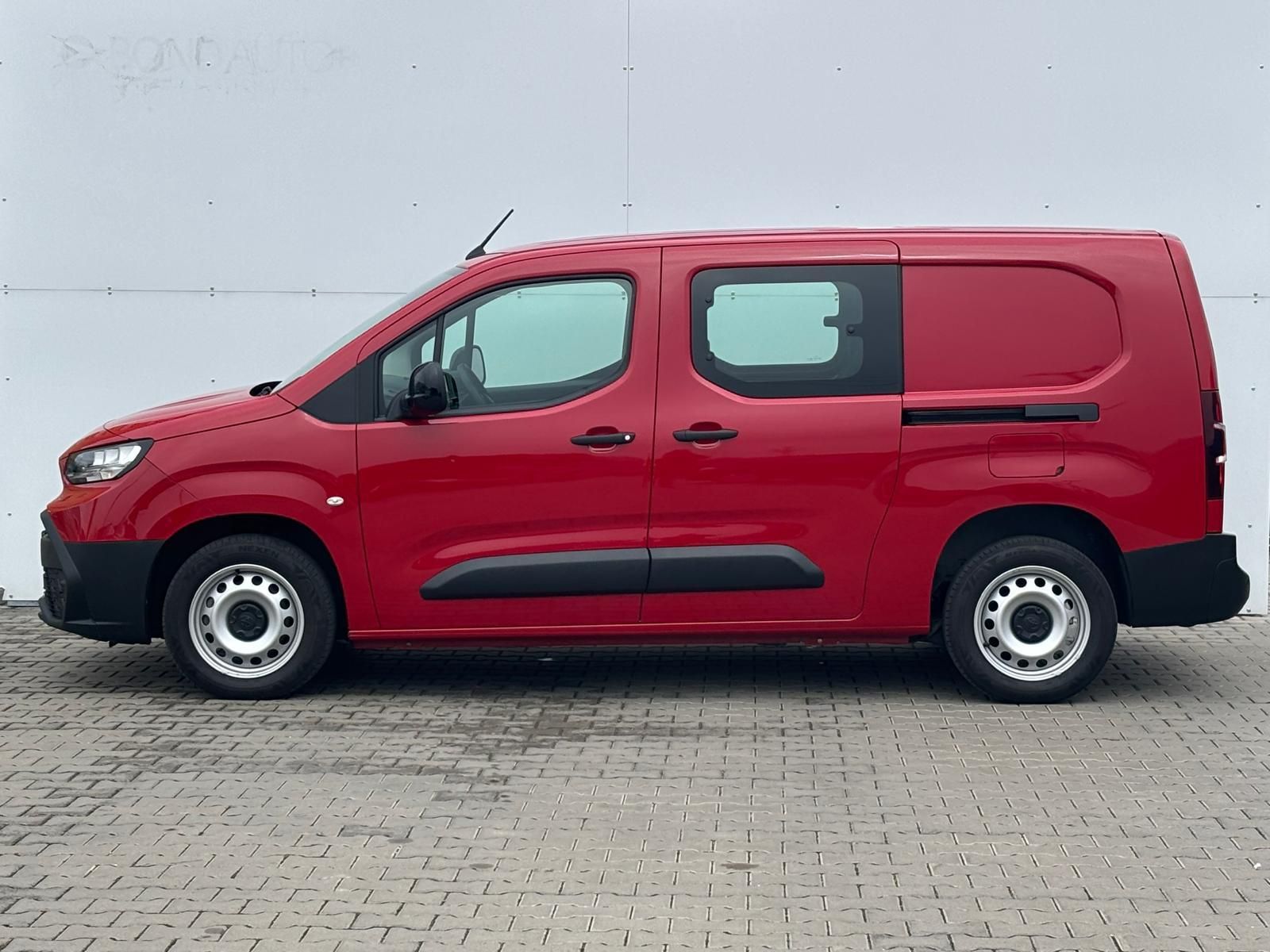 Toyota Proace City, 1.5 D-4D Extra CrewCab Active - fotka 3
