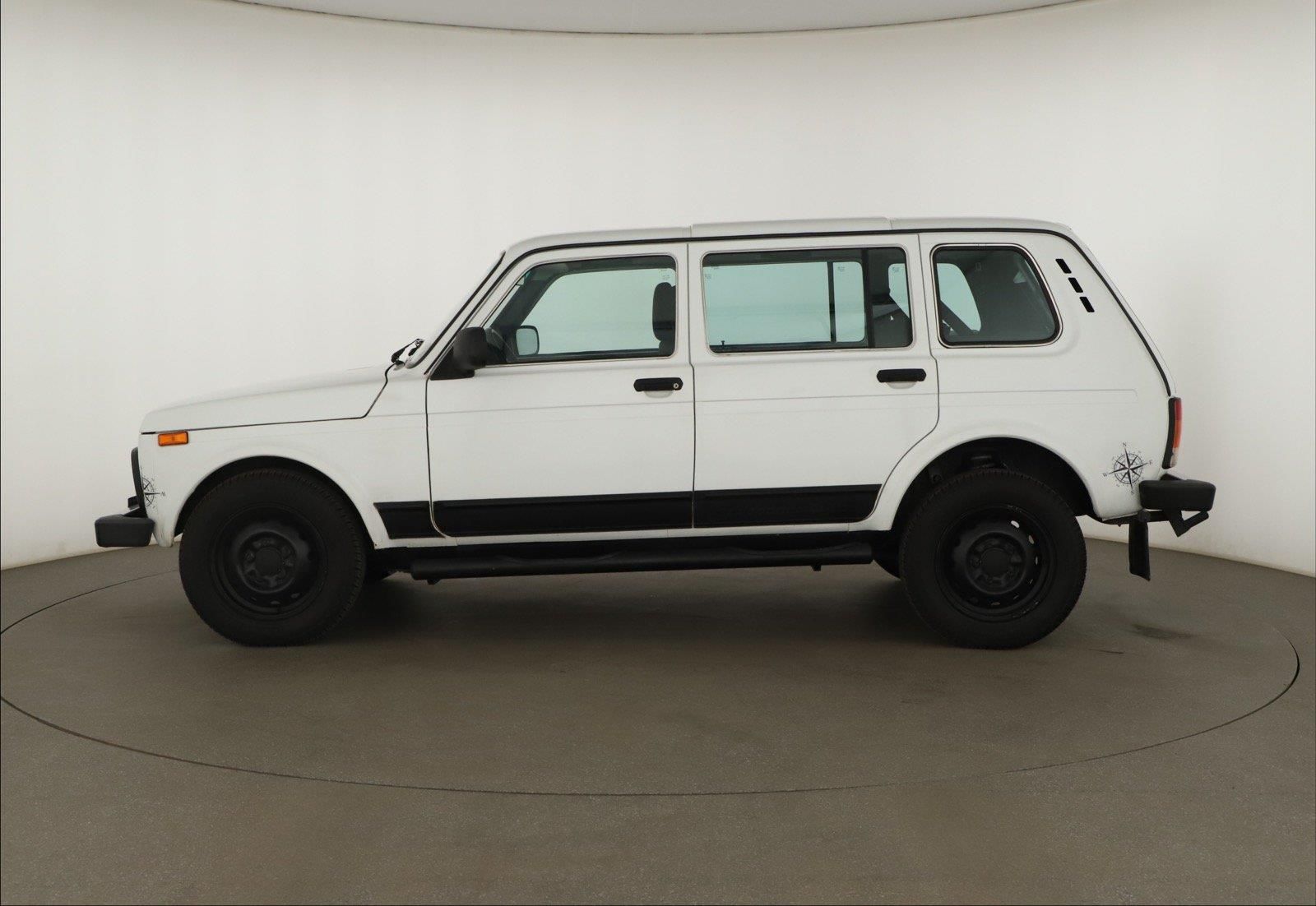 Lada Niva, 1.7 i, Urban, 4X4, Serv.kniha - fotka 3