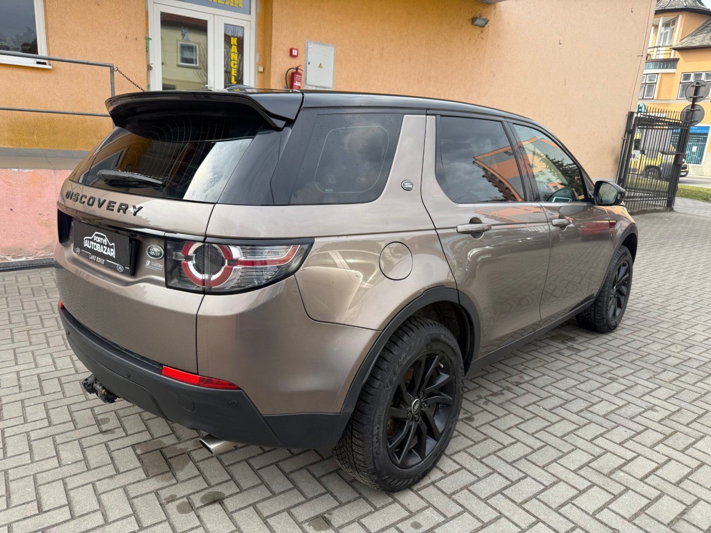 Land Rover Discovery Sport, 2.0d 4x4 - fotka 4