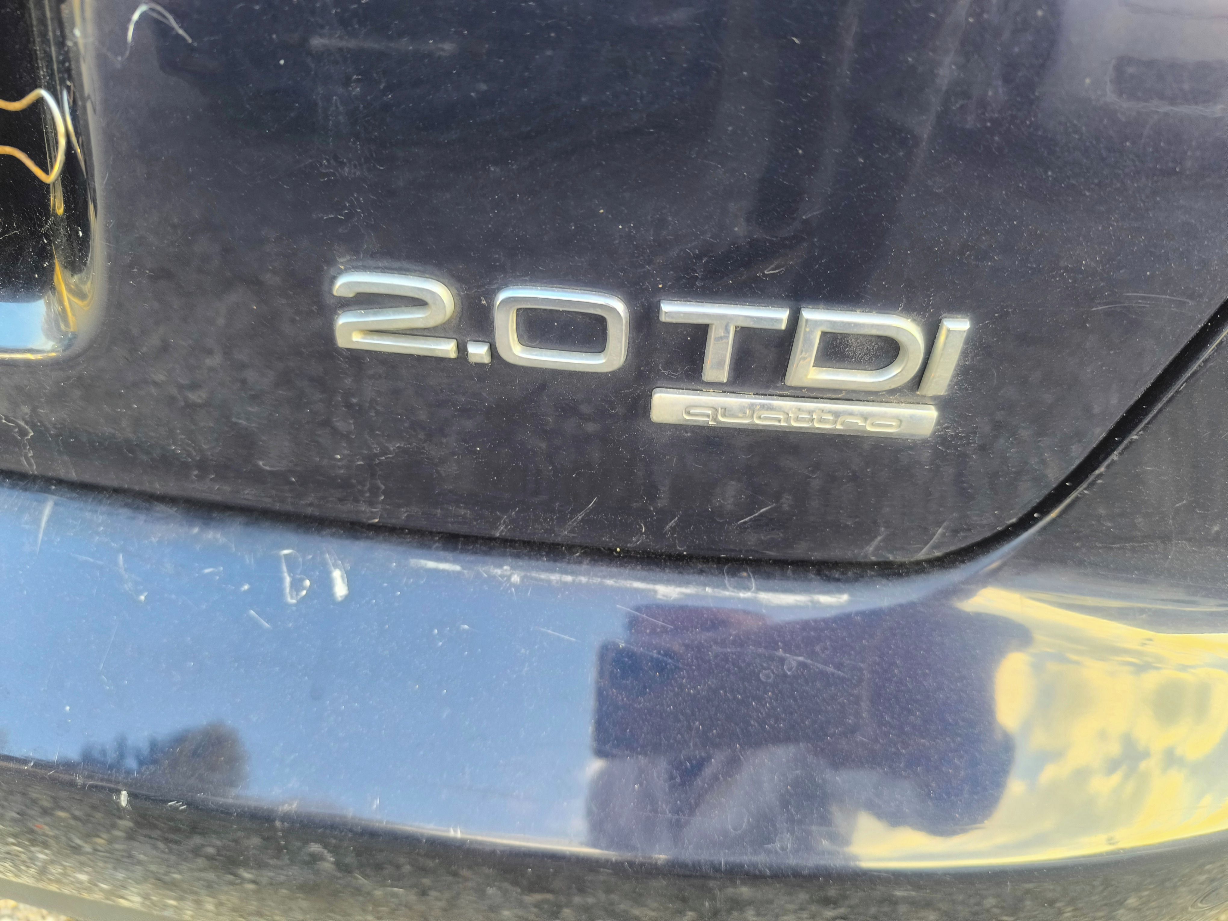 Audi A4, TDI 4X4,135TKM,KRÁSNÁ,SERVISKA - fotka 5