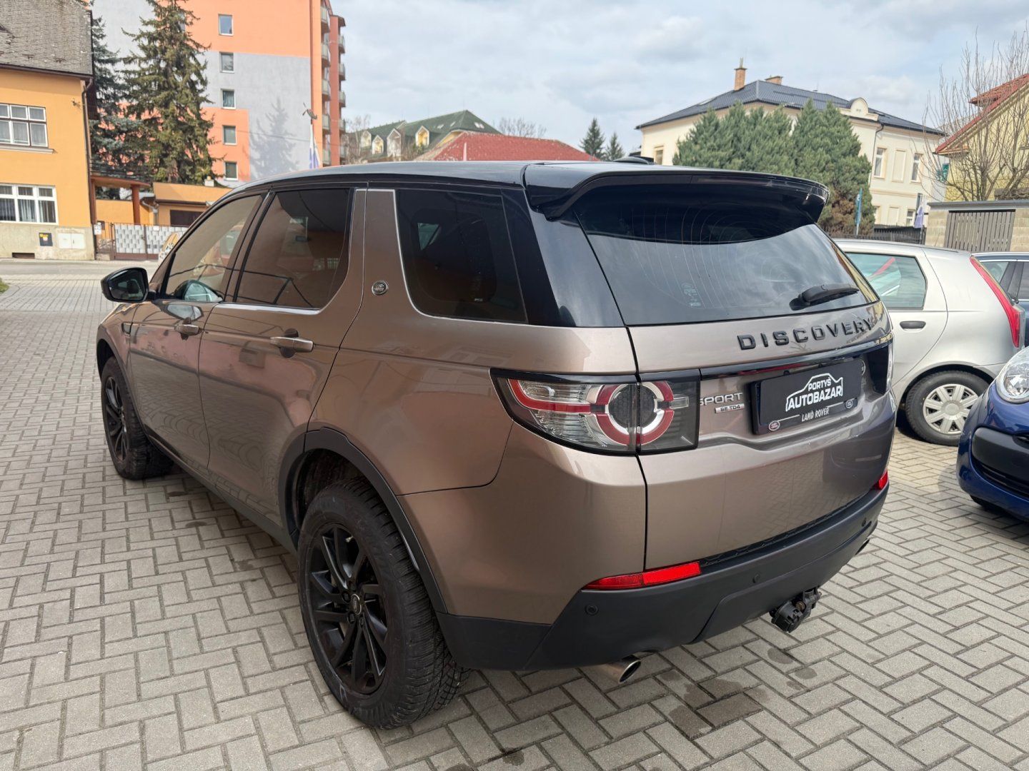 Land Rover Discovery Sport, 2.0d 4x4 - fotka 2
