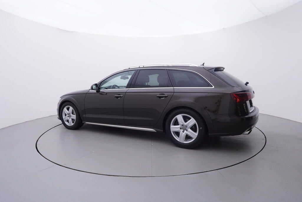 Audi A6 allroad, S-Line 3.0 TDI 235 kW - fotka 3