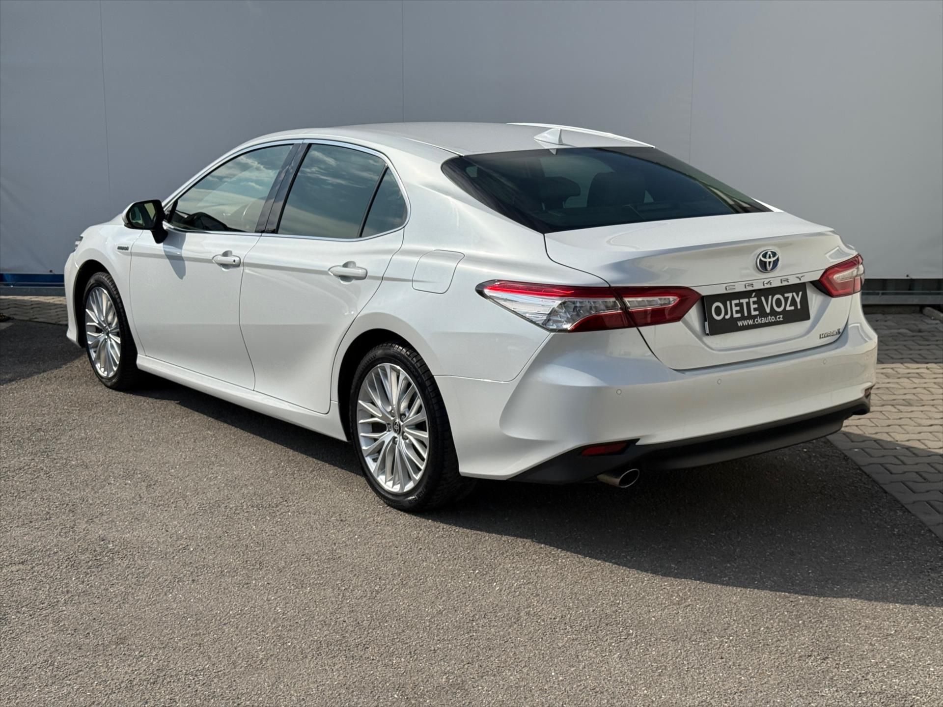 Toyota Camry, 2,5 Executive VIP - fotka 4