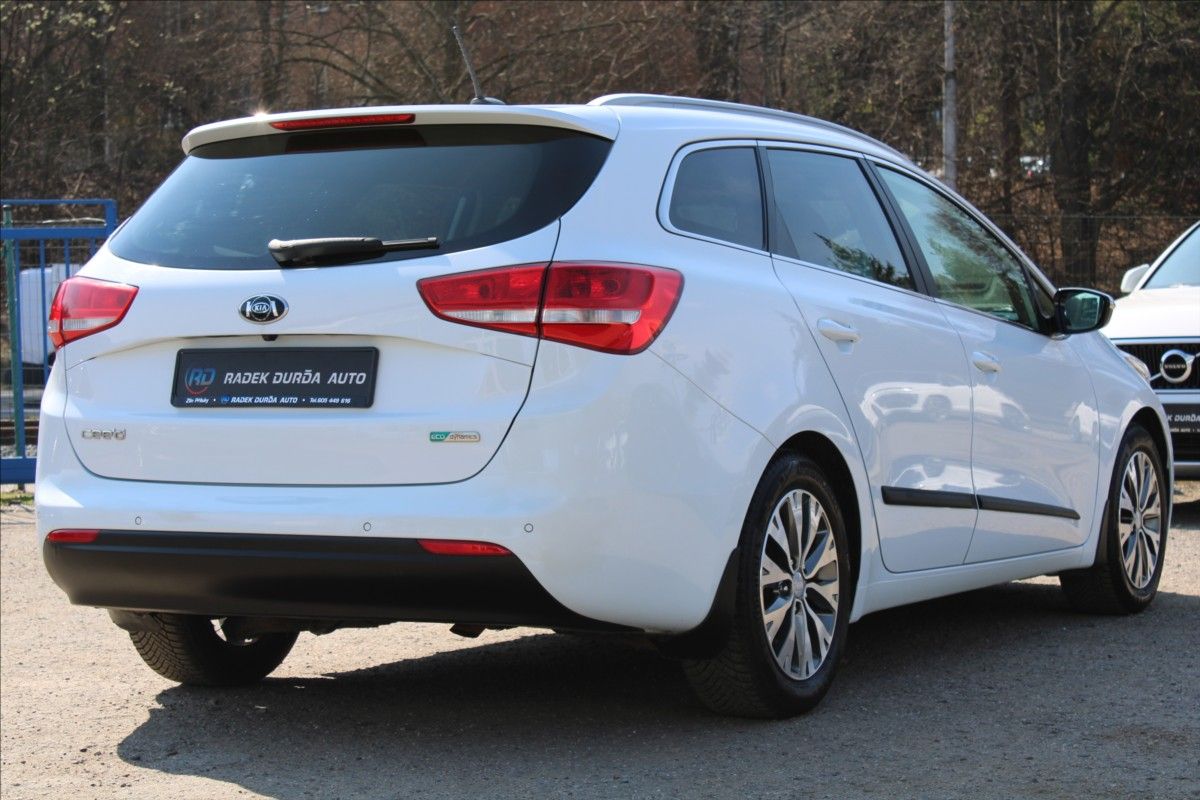 Kia Cee´d, 1,6 GDi  ČR,1.MAJITEL,TOP - fotka 5