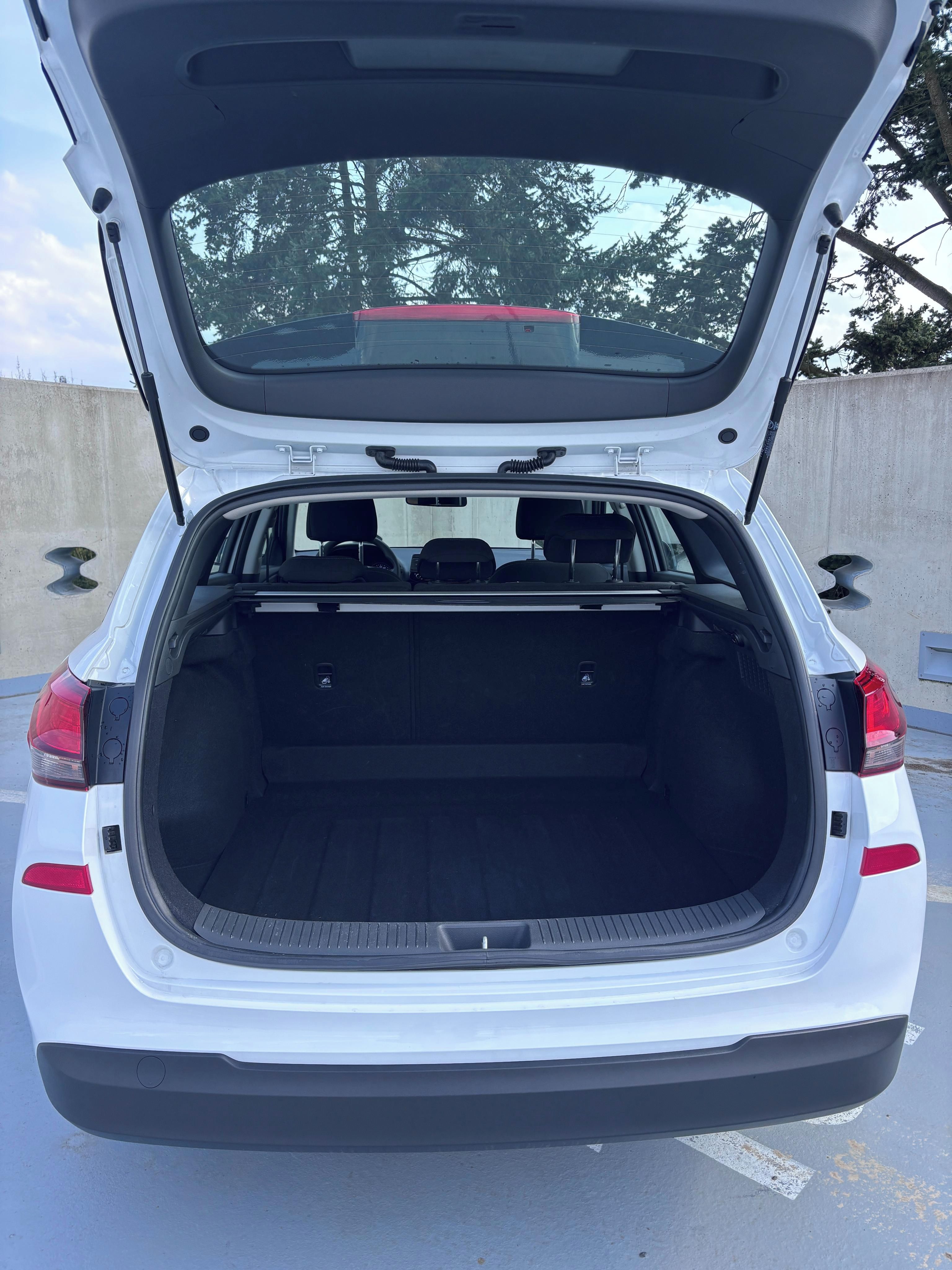Hyundai i30, 1.0T Start Plus 88 - kW - fotka 6