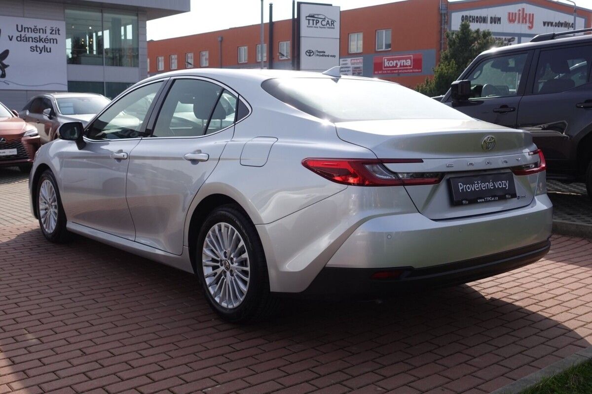 Toyota Camry, 2,5 HEV Comfort - fotka 6