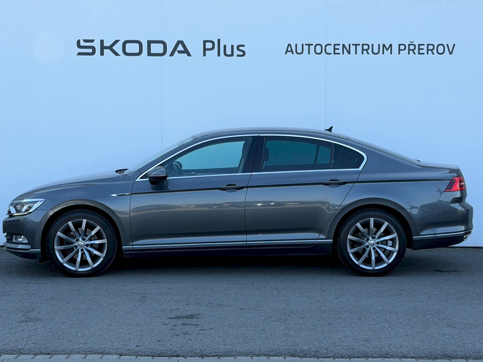 Volkswagen Passat, 2.0 TDI 110kW HighLine - fotka 3