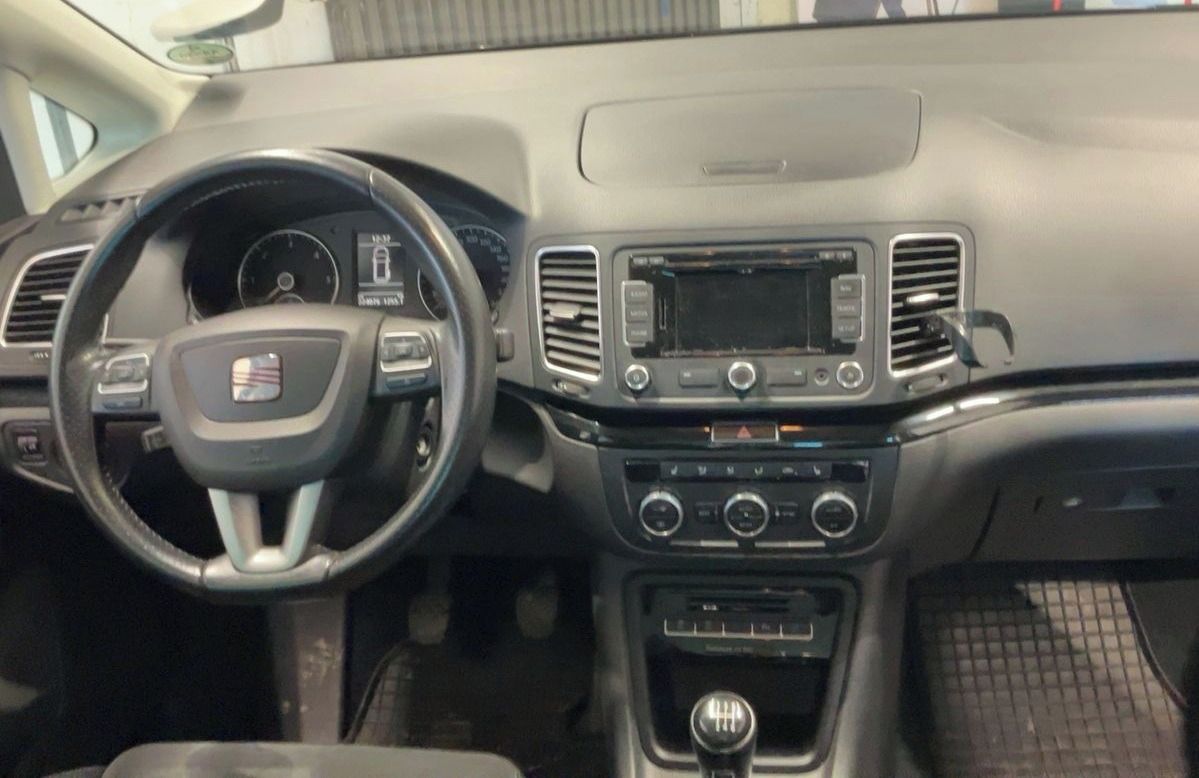 Seat Alhambra, 2.0Tdi 103KW 7-MÍST ALCANTRA - fotka 2