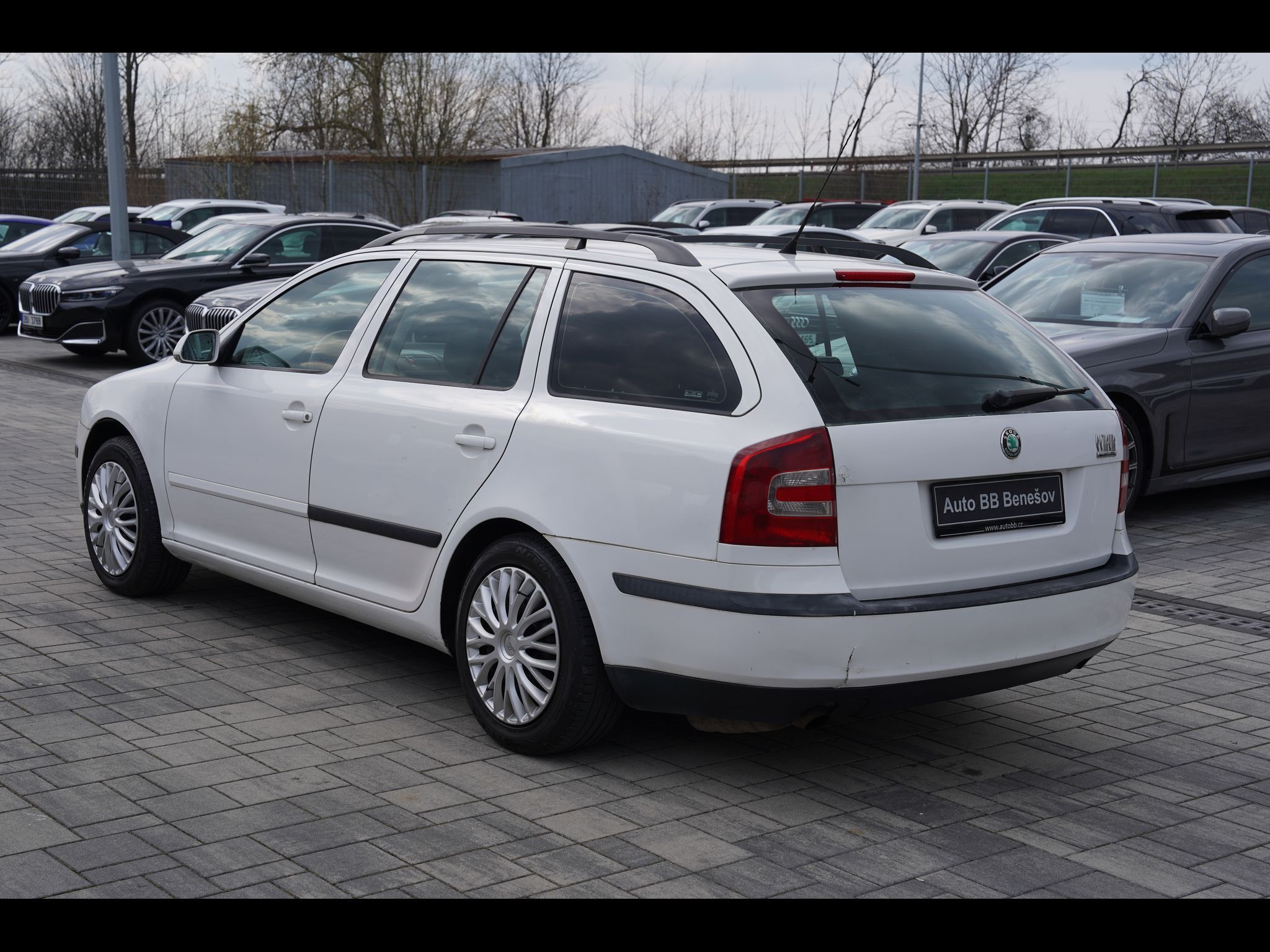 Škoda Octavia, 1.6 FSI/116PS/Elegance/kůže/ČR - fotka 4