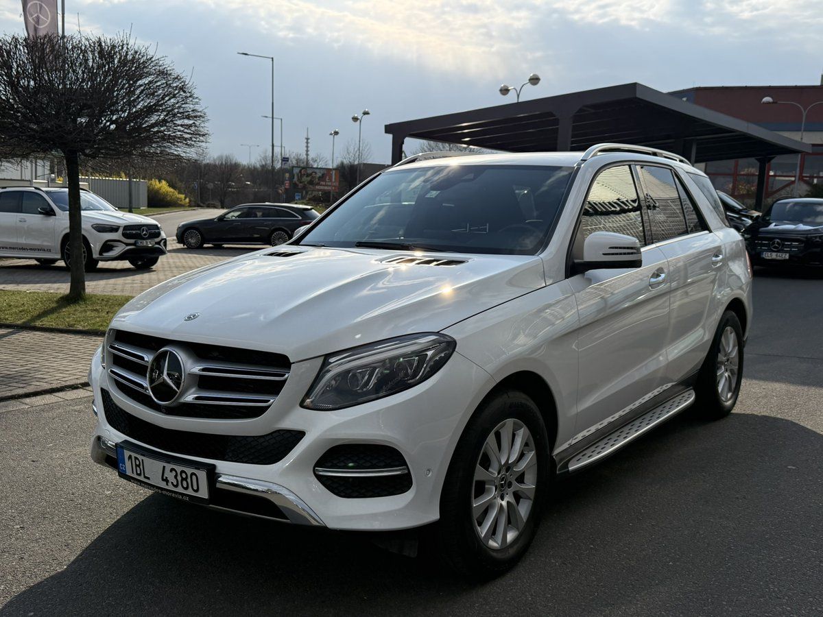 Mercedes-Benz GLE, 350 d 4MATIC SUV - fotka 4
