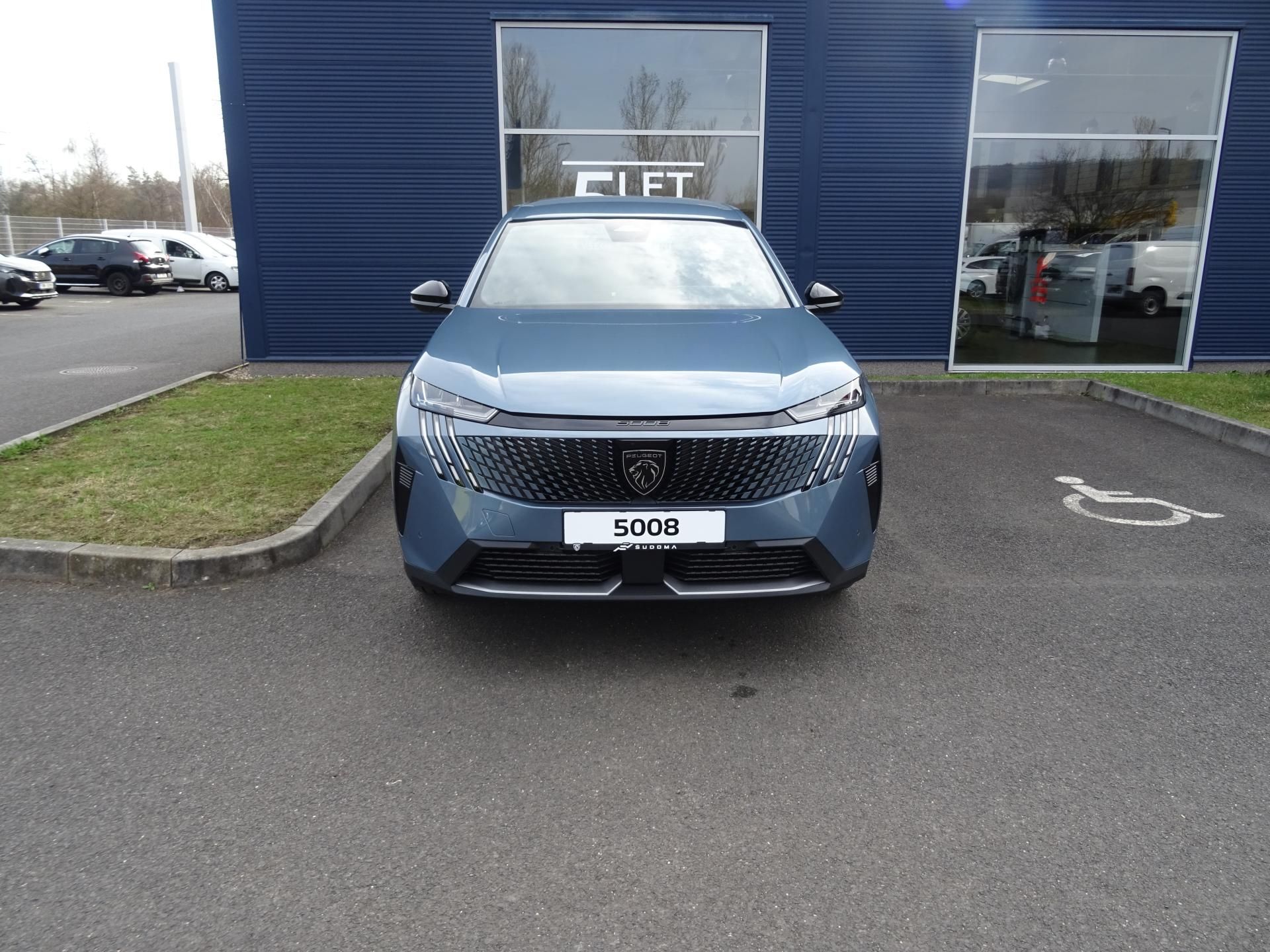 Peugeot 5008, BUSINESS Hybrid 145k e-DCS6 - fotka 2