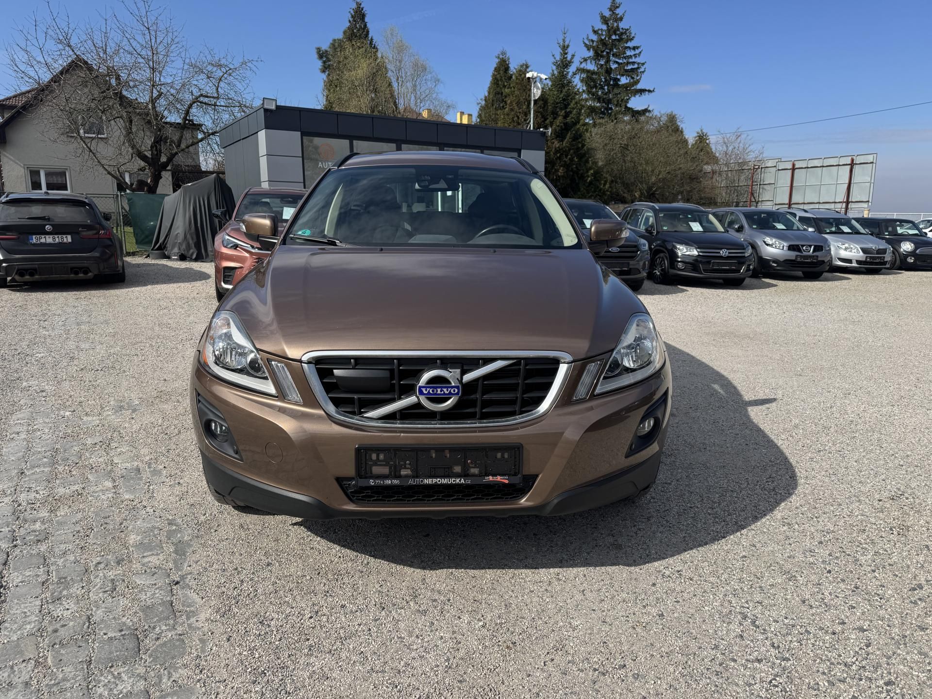 Volvo XC60, 2.4D5 151KW 1.Majitel AWD - fotka 3