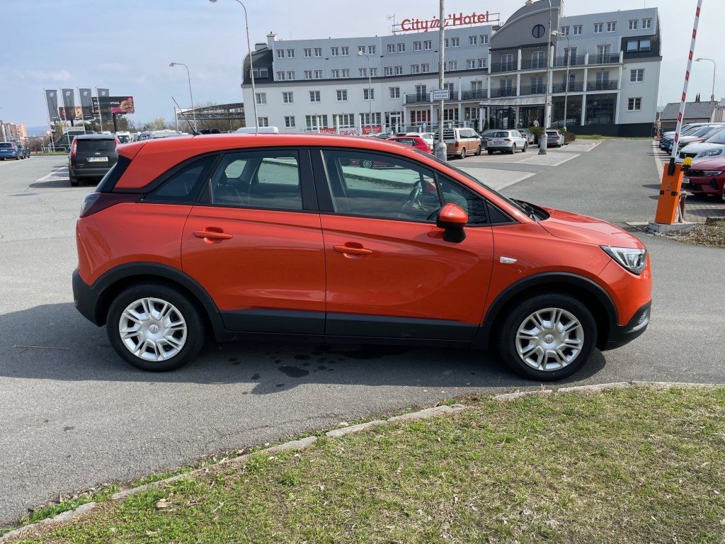 Opel Crossland X, Enjoy 1,2 MT5, ČR, 1. maj - fotka 6