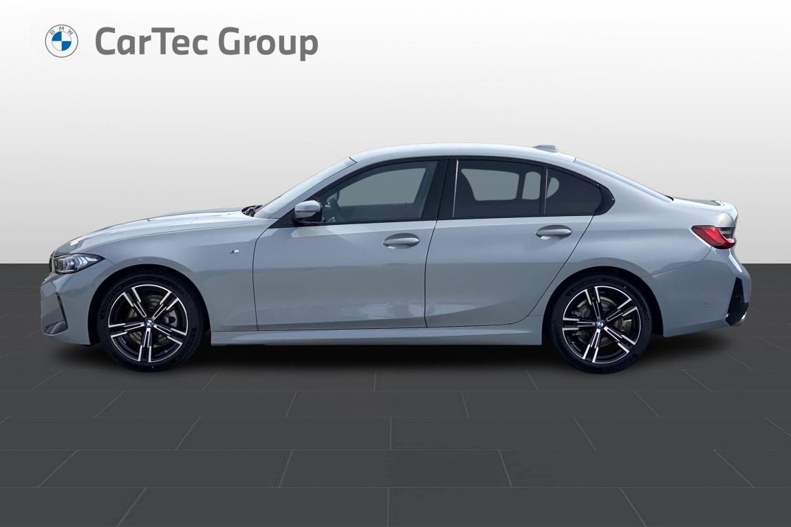BMW Řada 3, 320d xDrive Sedan - fotka 4