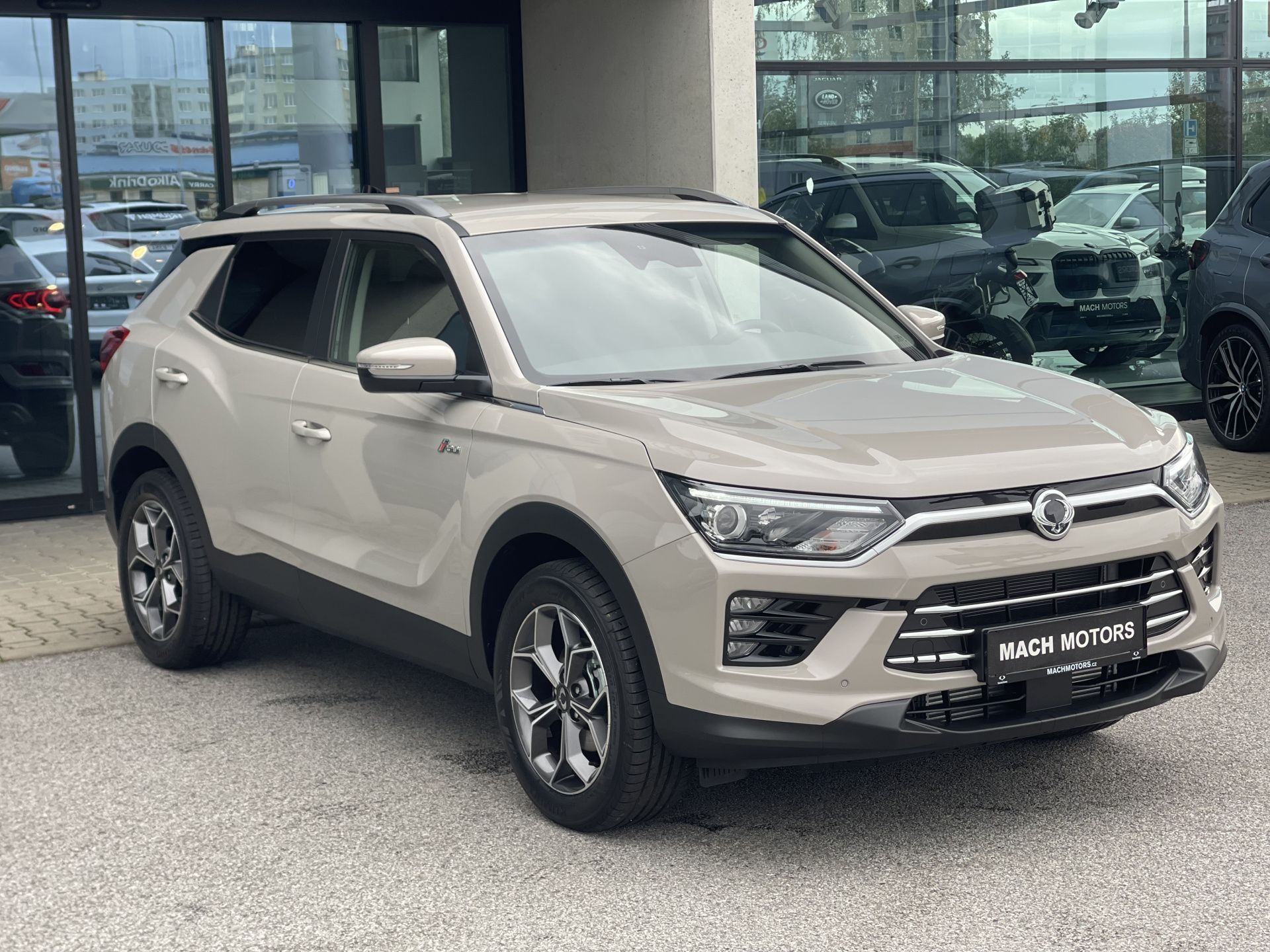 KGM Korando, Style + AWD A6 - fotka 3