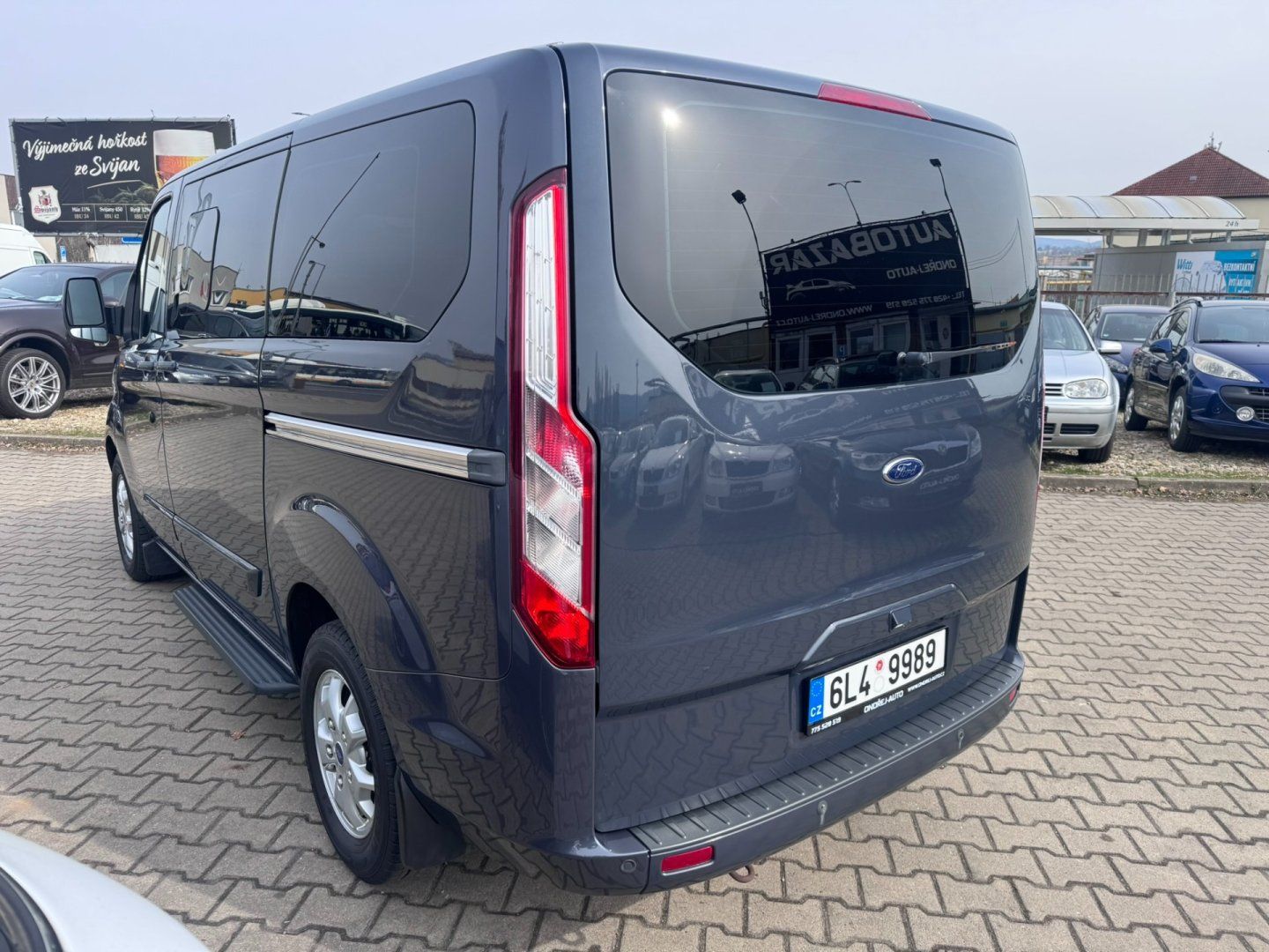 Ford Tourneo Custom, 2,2D 114KW 8X  2X ŠOUP. SERVIS - fotka 4
