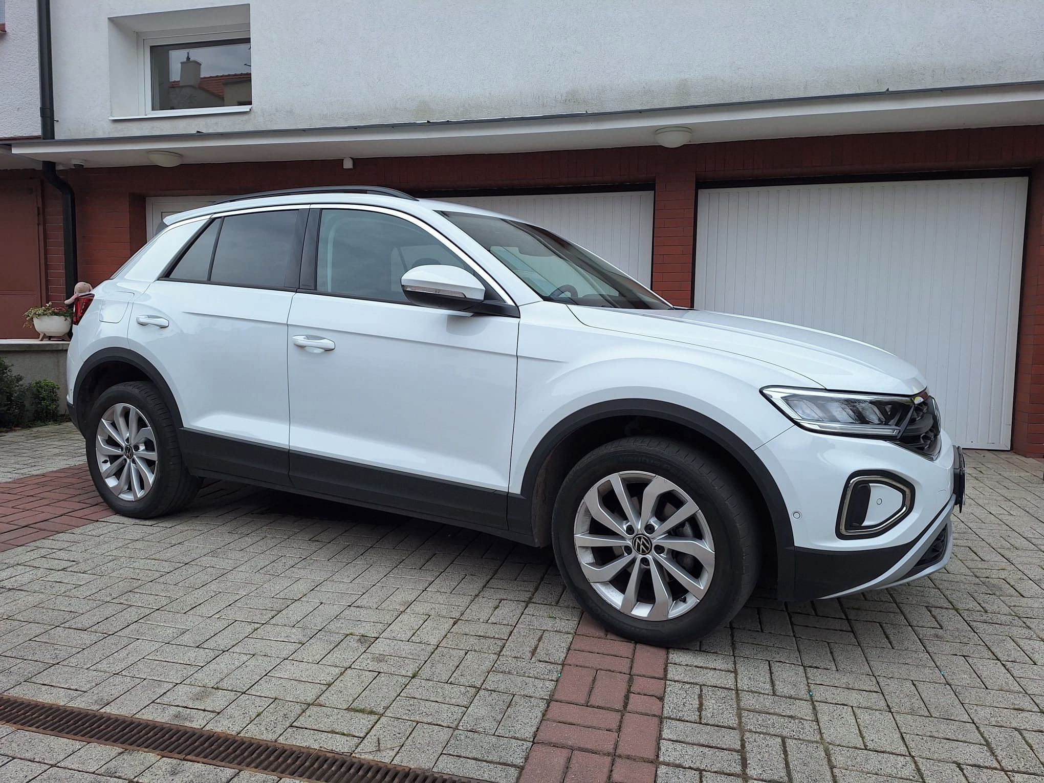 Volkswagen T-Roc, 1,5 TSI LIFE 110KW odpočet DPH - fotka 5