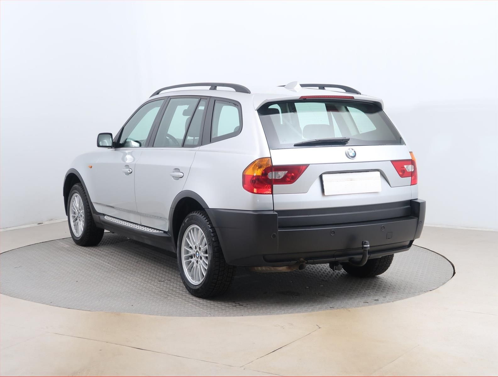 BMW X3, 2.0d, 4X4, Serv.kniha, Xenony - fotka 4