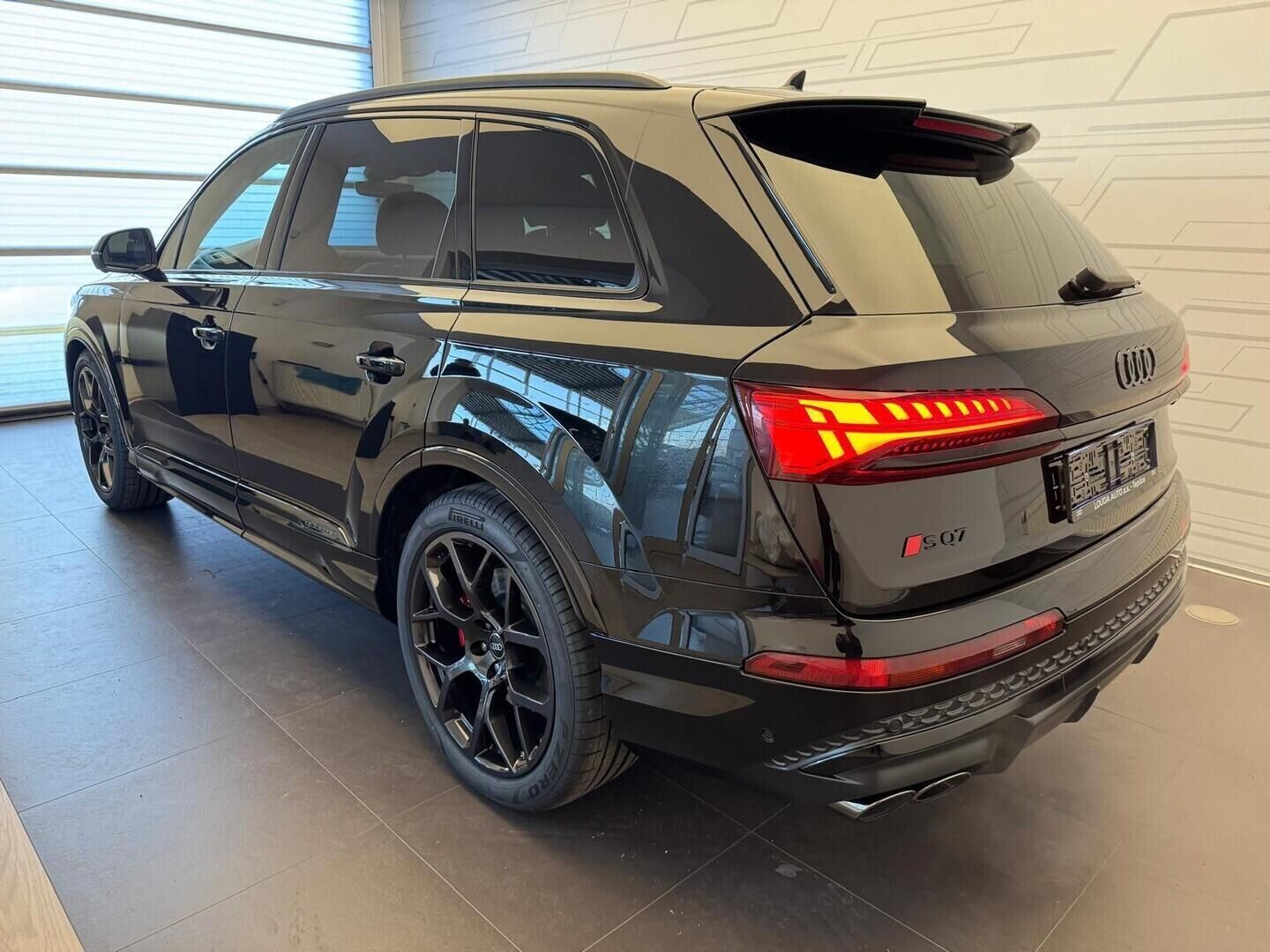Audi SQ7, SUV V8 TFSI quattro 373 kW - fotka 3