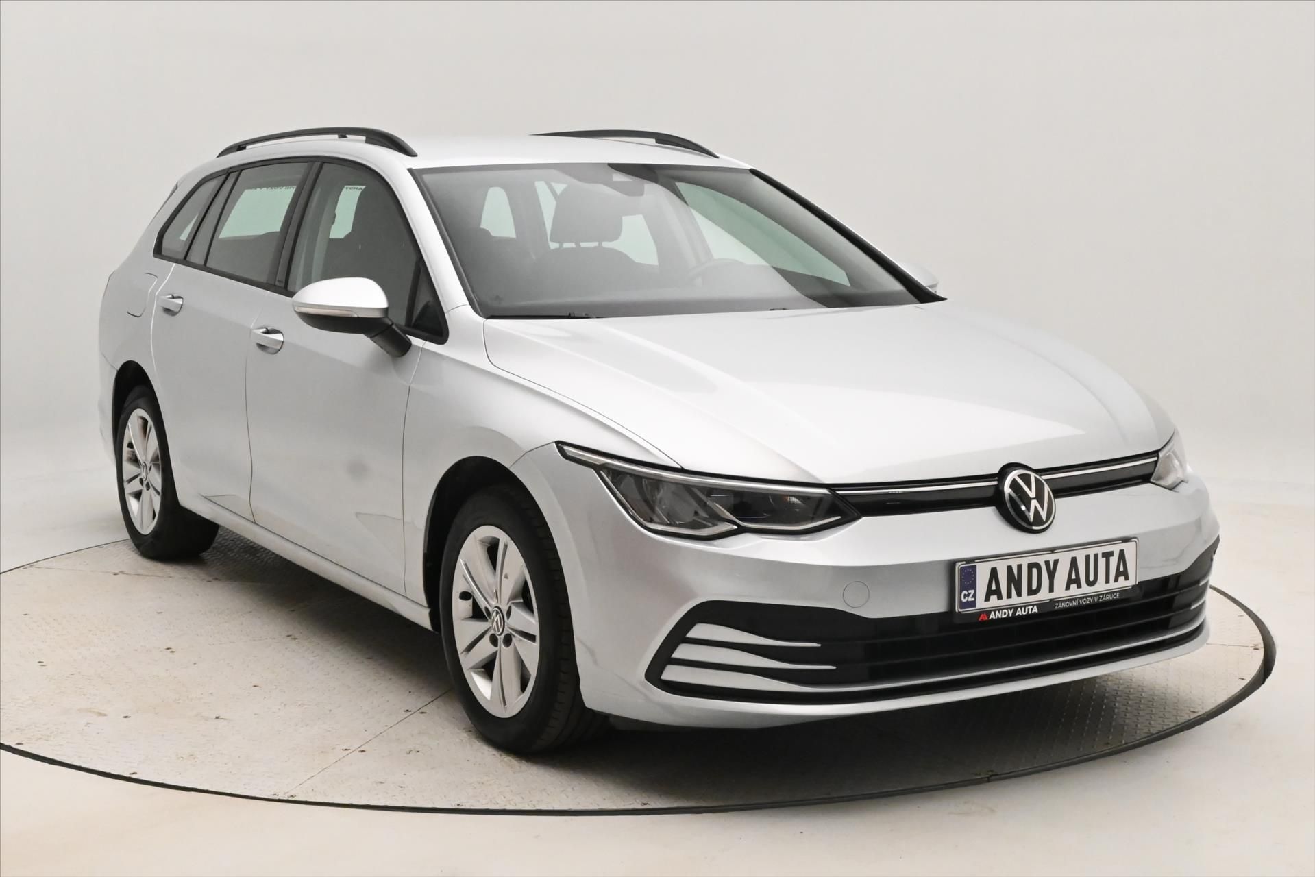 Volkswagen Golf, 2,0 TDI 85 kW DSG Life Záruka - fotka 3