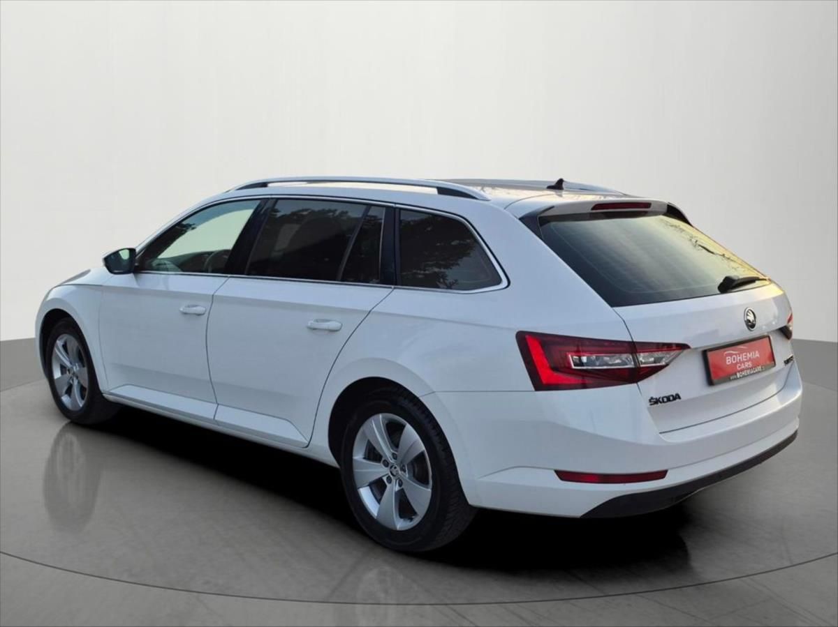 Škoda Superb, 2,0 TDI 110 KW STYLE DSG ČR - fotka 5