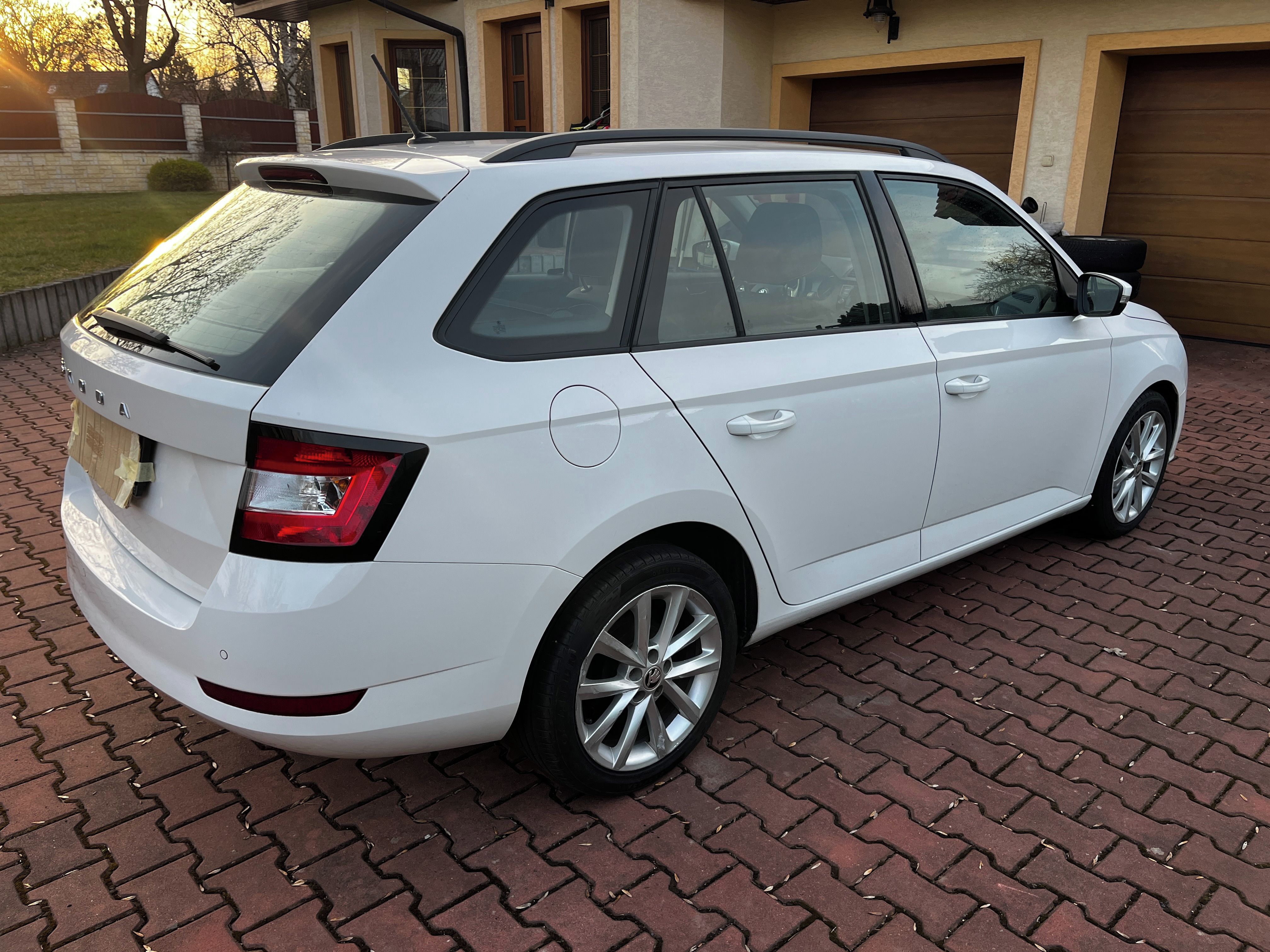 Škoda Fabia, 1.0Tsi, 70kw - fotka 3