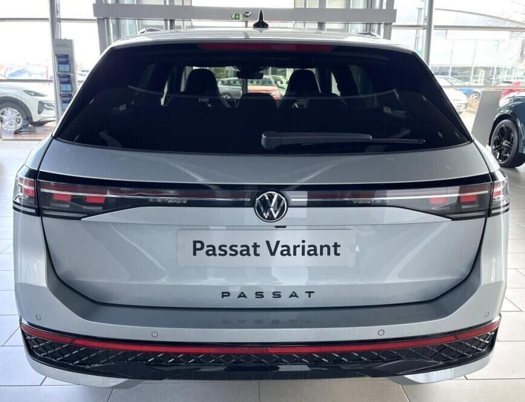 Volkswagen Passat, R-Line 2,0 TSI 150 kW - fotka 5